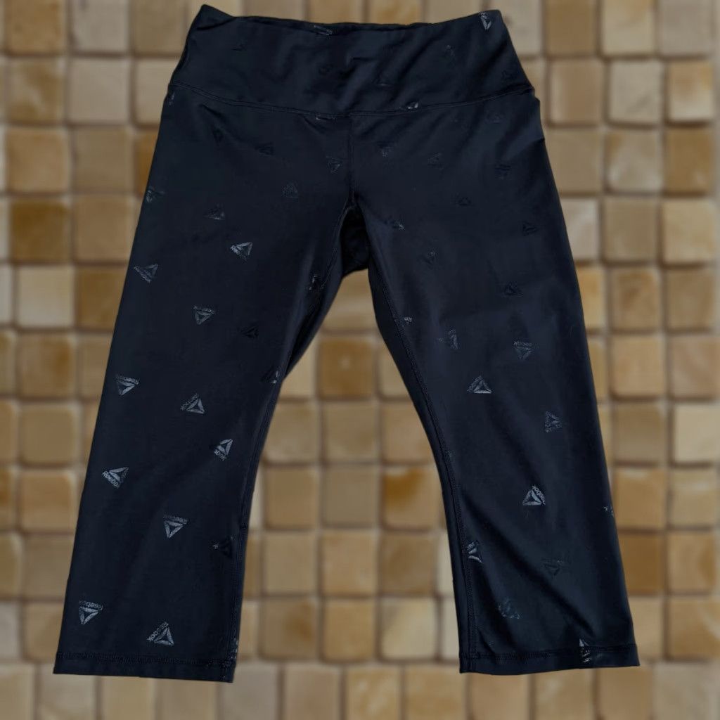 Reebok VINTAGE Reebok Yoga Leggings Women's Large Black Capri Workout Pants Size 36" / US 14 / IT 50 - 1 Thumbnail
