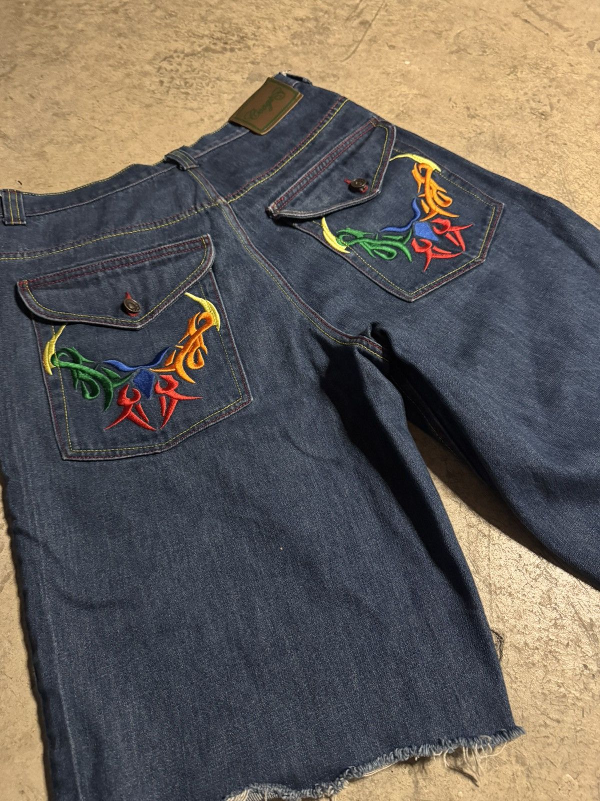 Coogi Vintage Rainbow Embroidered Cooji Jorts Size US 34 / EU 50 - 1 Thumbnail