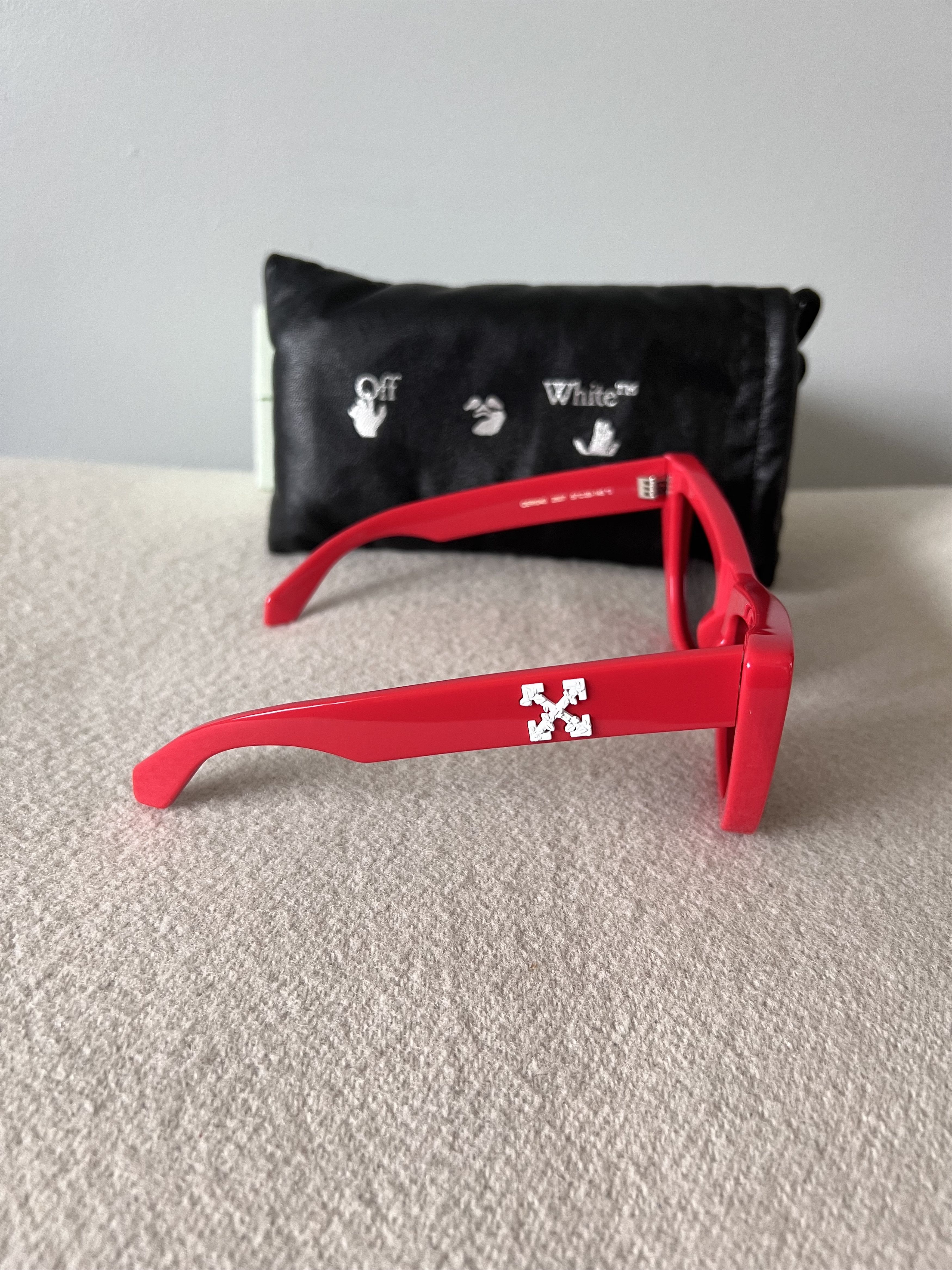 Off-White Off White Arrows Cat Eye Sunglasses in Red Size ONE SIZE - 3 Thumbnail