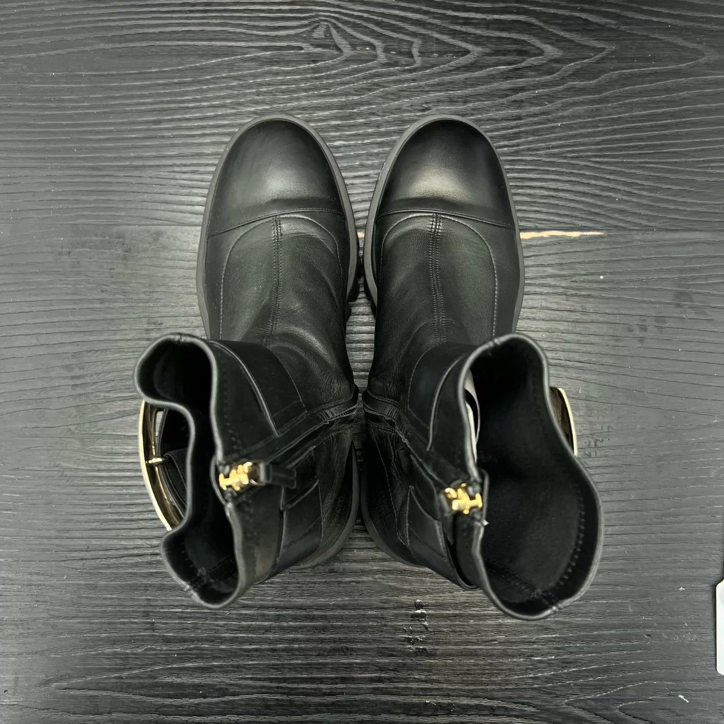 Roger Vivier RV Lambskin Metal Buckle Short Boots 40 Like New Size US 9.5 / IT 39.5 - 7 Thumbnail