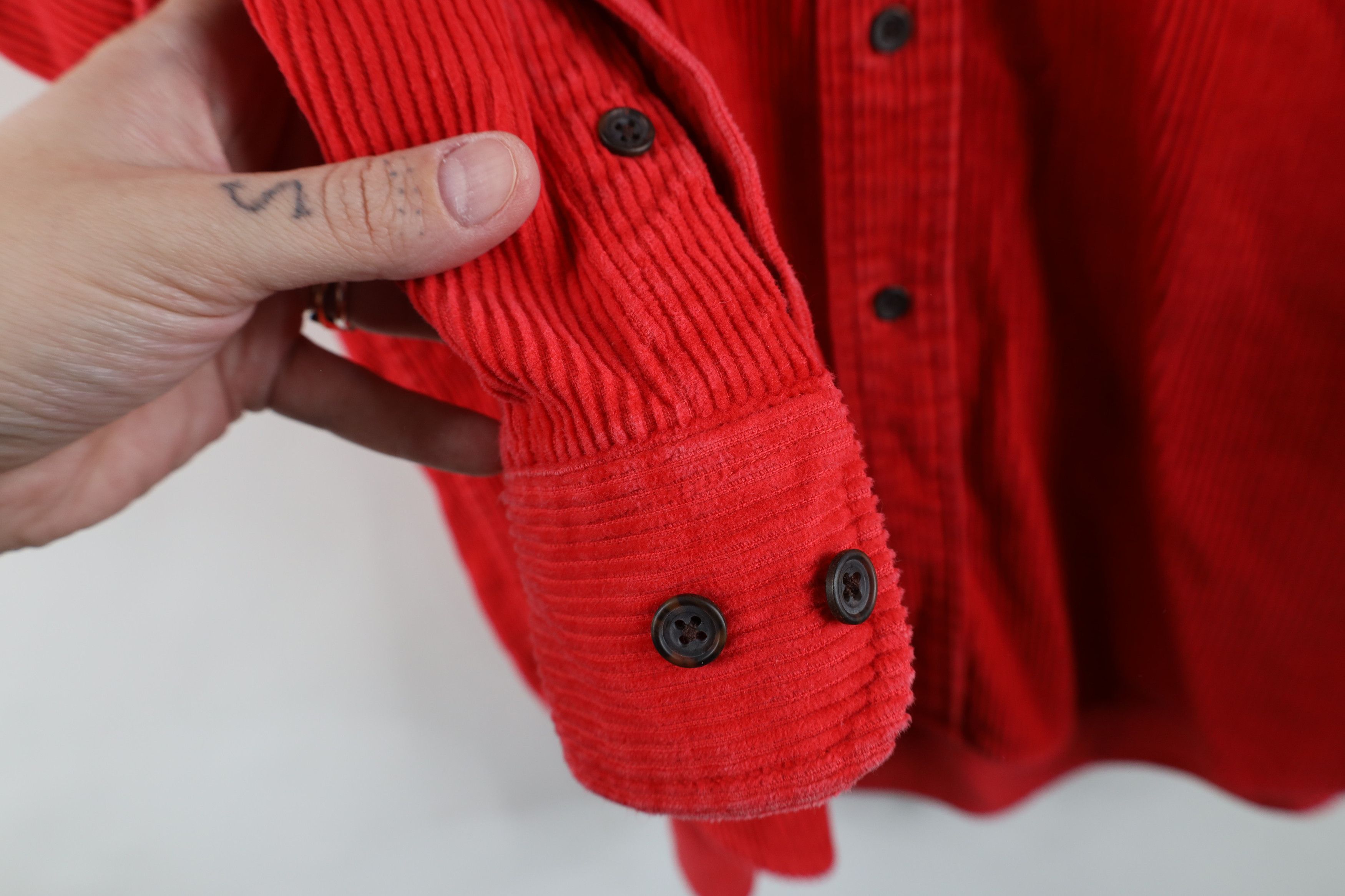 Vintage Vintage 90s Streetwear Corduroy Collared Button Down Shirt Size US XL / EU 56 / 4 - 7 Thumbnail