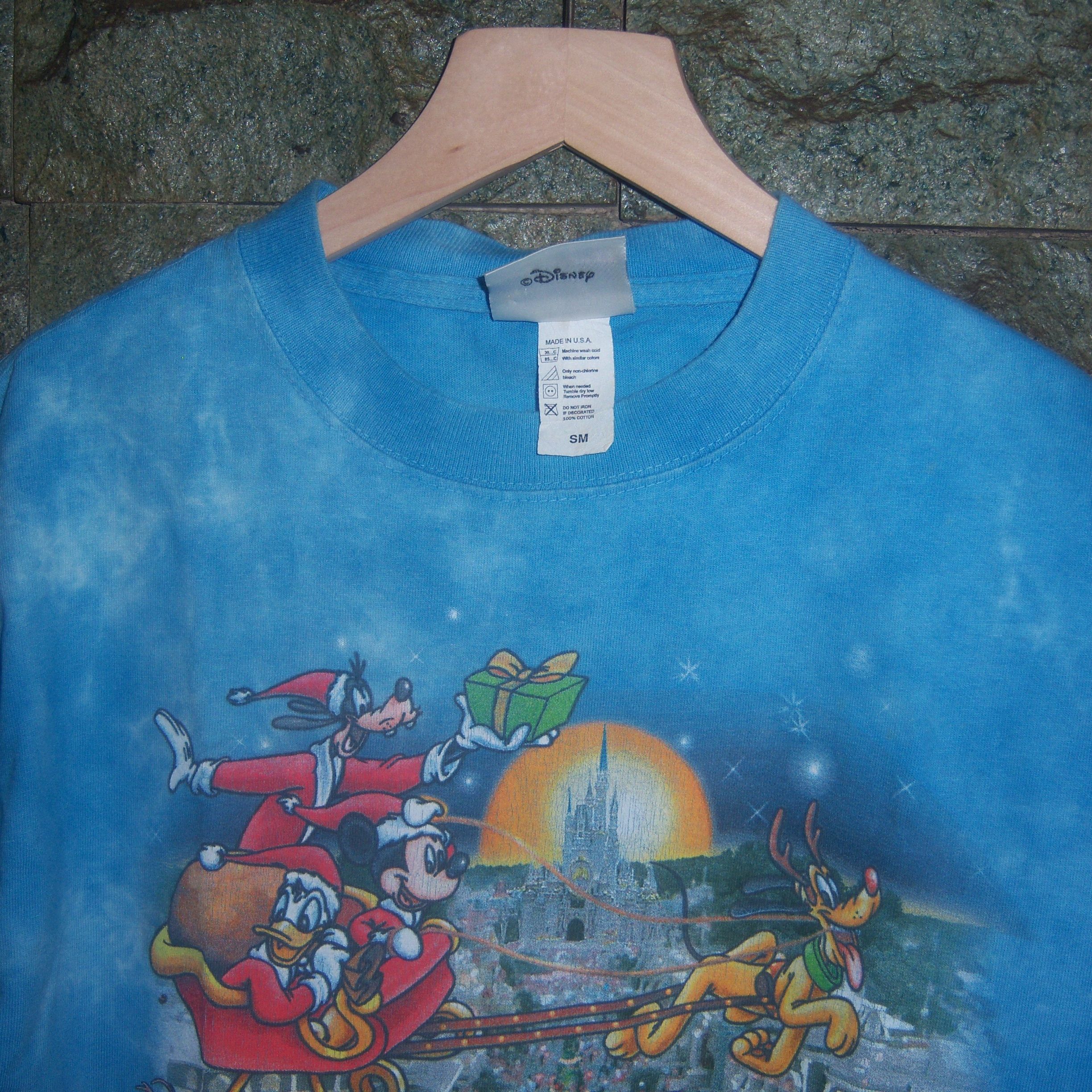 Disney × Mickey Mouse × Vintage 2005 Walt Disney World Christmas Party Size US M / EU 48-50 / 2 - 8 Thumbnail