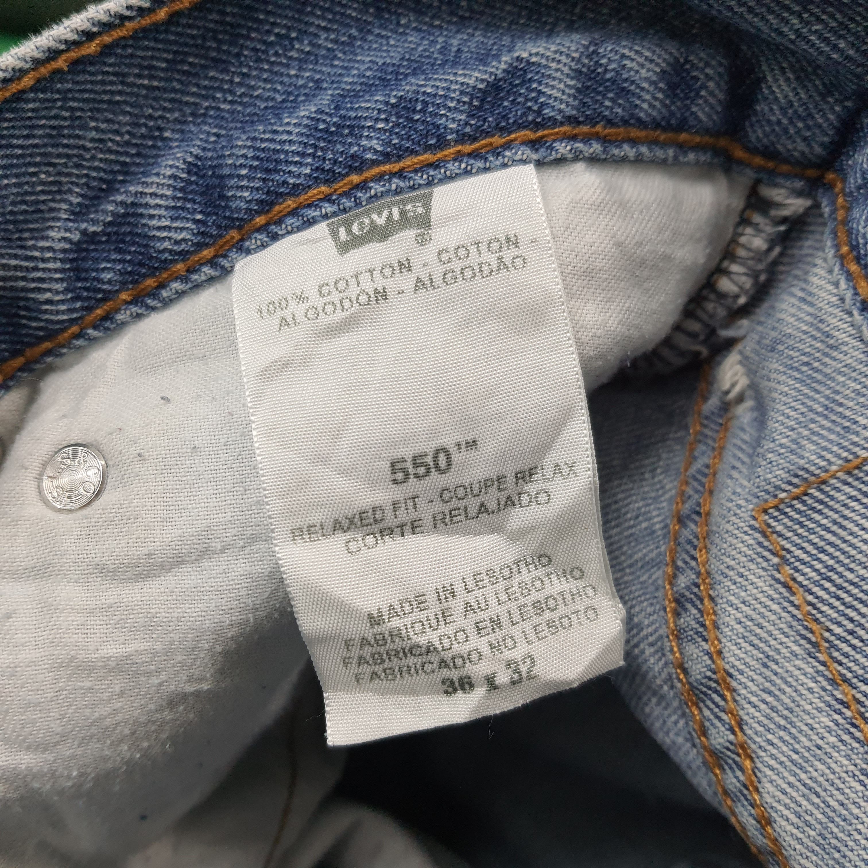 Levi's Vintage Levi's 550 90s Distressed Light Wash Jeans C272N7 Size US 36 / EU 52 - 8 Thumbnail