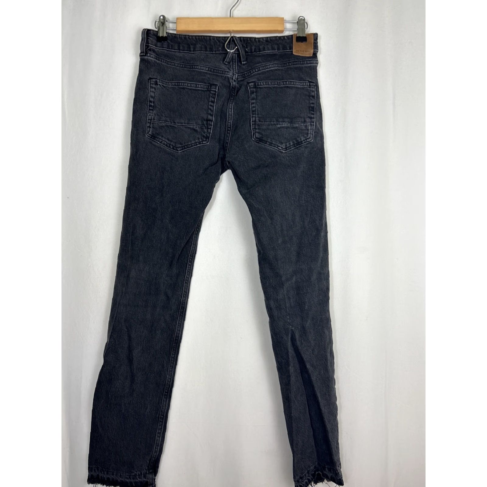 Free People Free People Jeans Black Distressed Ankle Inseam 30 Inseam 30 Womens 26 29 Waist 29 Black Distressed Ankle Jeans Women Regular Size 26 XS? Size ONE SIZE - 7 Thumbnail