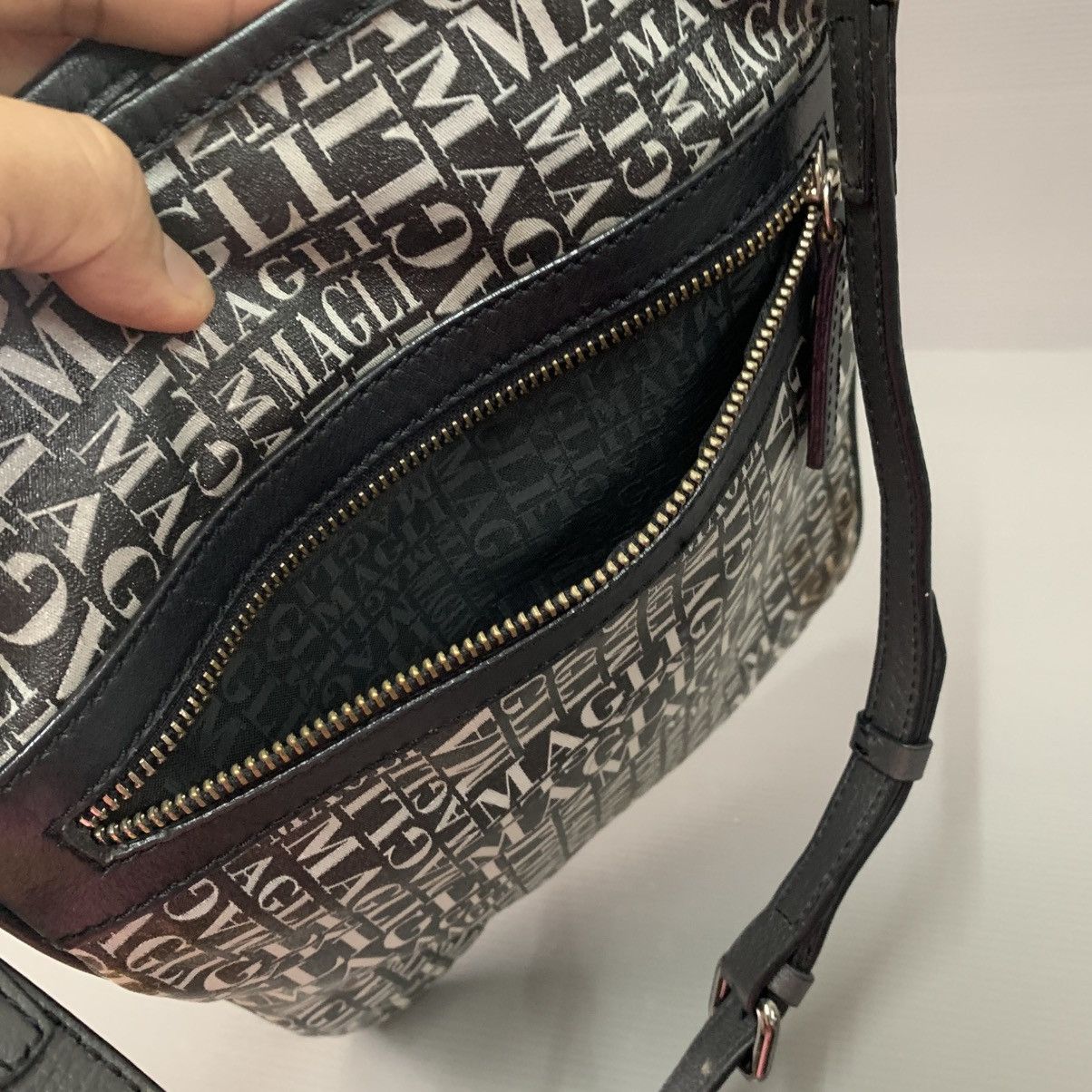 Bruno Magli Bruno Magli Slingbag Size ONE SIZE - 5 Thumbnail