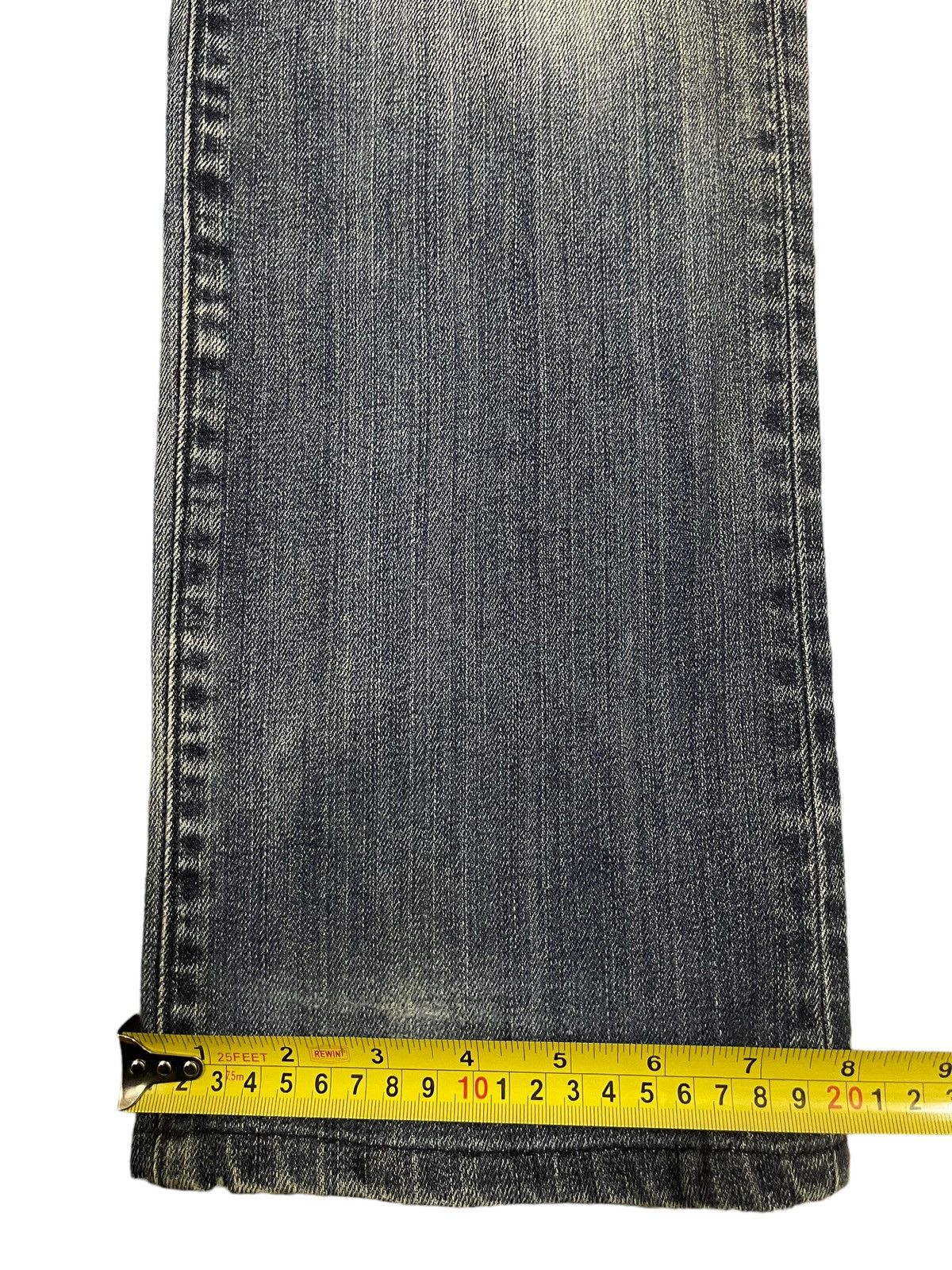 Uniqlo Vintage Japanese Uniqlo Blue Wash Distress Baggy Jeans Size US 32 / EU 48 - 14 Thumbnail