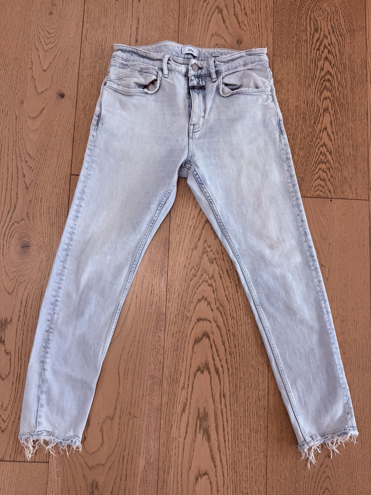 CLOSED Light (almost white) Slim Fit CLOSED Denim Size US 29 - 1 Thumbnail