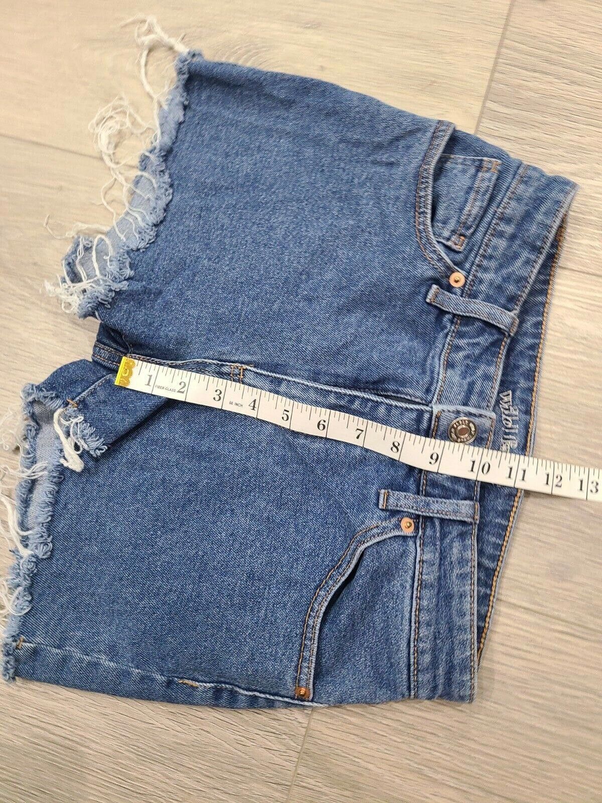Designer Wild Fable Mom Shorts Jean Denim Size 4 Fringe Cut Off Size 27" / US 4 / IT 40 - 6 Thumbnail
