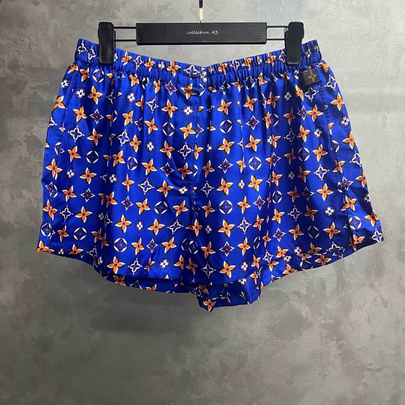 Louis Vuitton Louis Vuitton Blue Solid Print Shorts Size US 40 / EU 56 - 1 Thumbnail