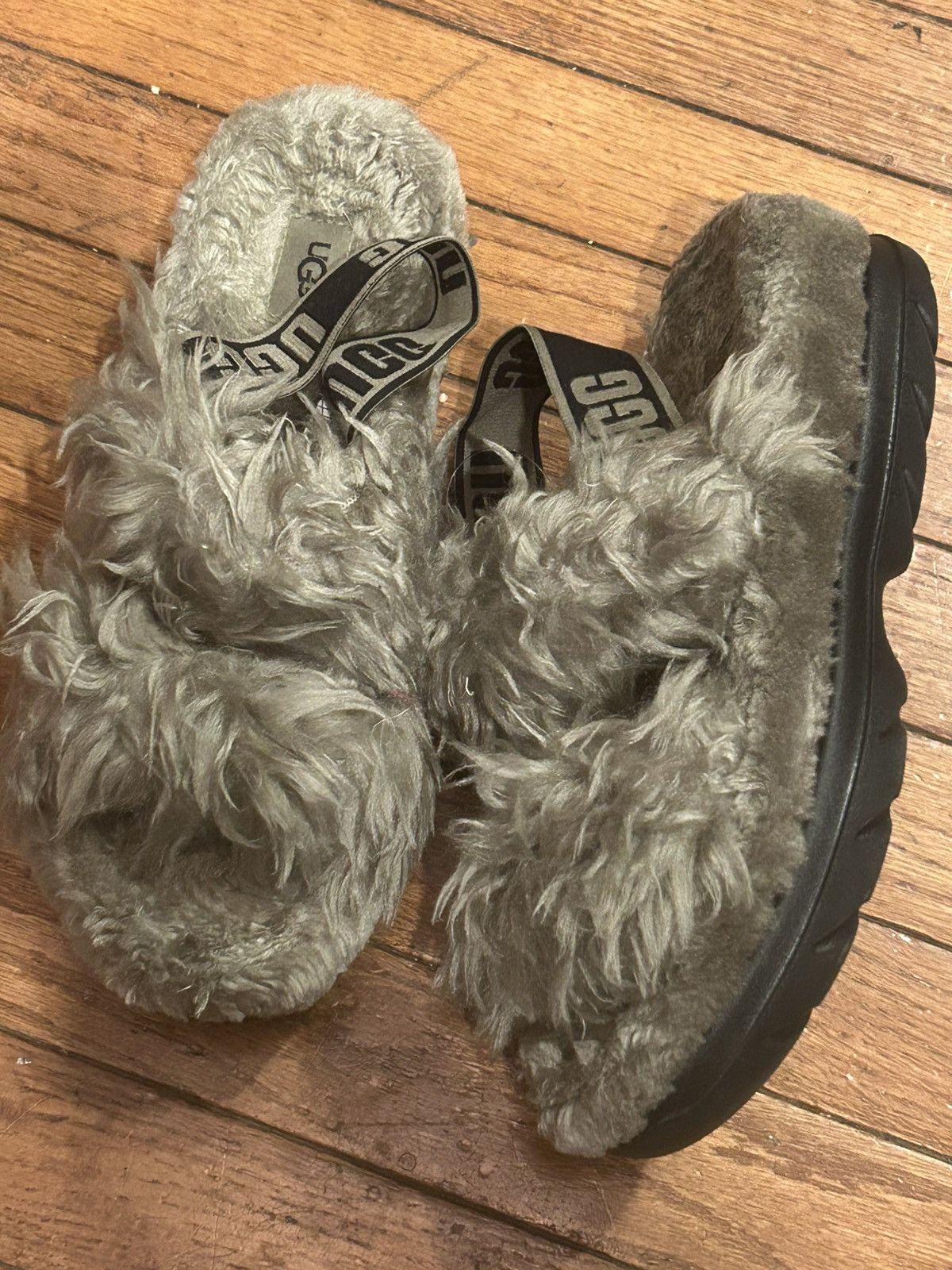 Ugg UGG FLUFF SUGAR BURNT OLIVE Size US 8 / IT 38 - 1 Thumbnail
