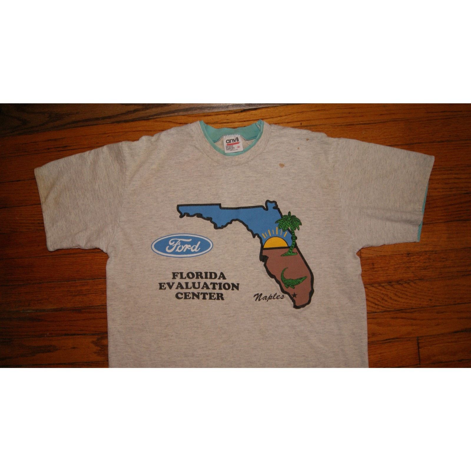 Anvil VTG Florida Evacuation Naples Ford 2 Collar M TShirt USA Size US M / EU 48-50 / 2 - 1 Thumbnail