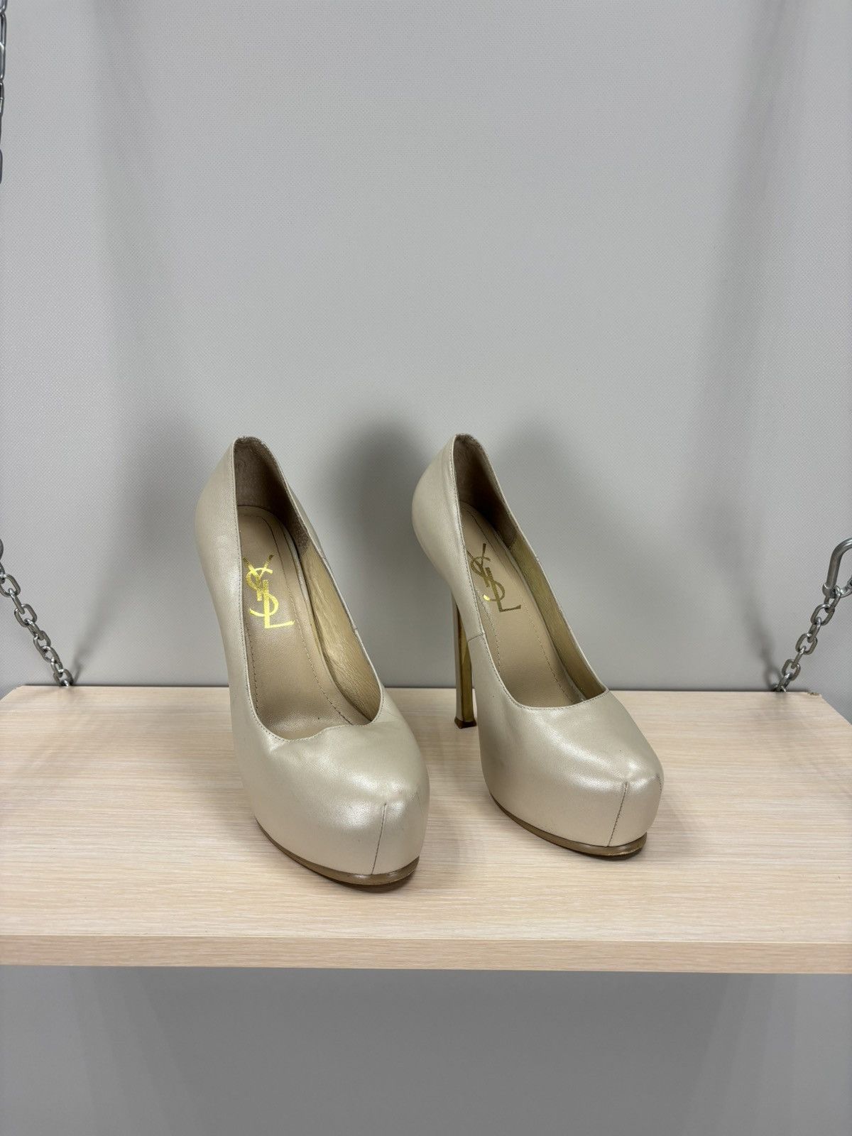 Yves Saint Laurent Womens heels Yves Saint Laurent Size 39 Color Beige Size US 9 / IT 39 - 2 Thumbnail