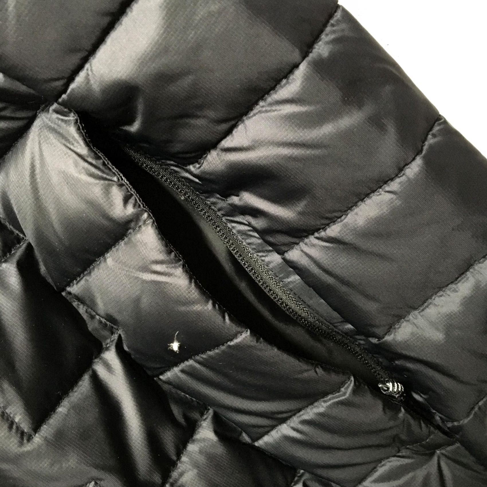 Mountain Hardwear Mountain Hardwear Vest Men 2XL Black Down Puffer Quilted Stand-Up Collar Zip Full Zip Pockets Outdoor Hiking Casual Size US XXL / EU 58 / 5 - 3 Thumbnail