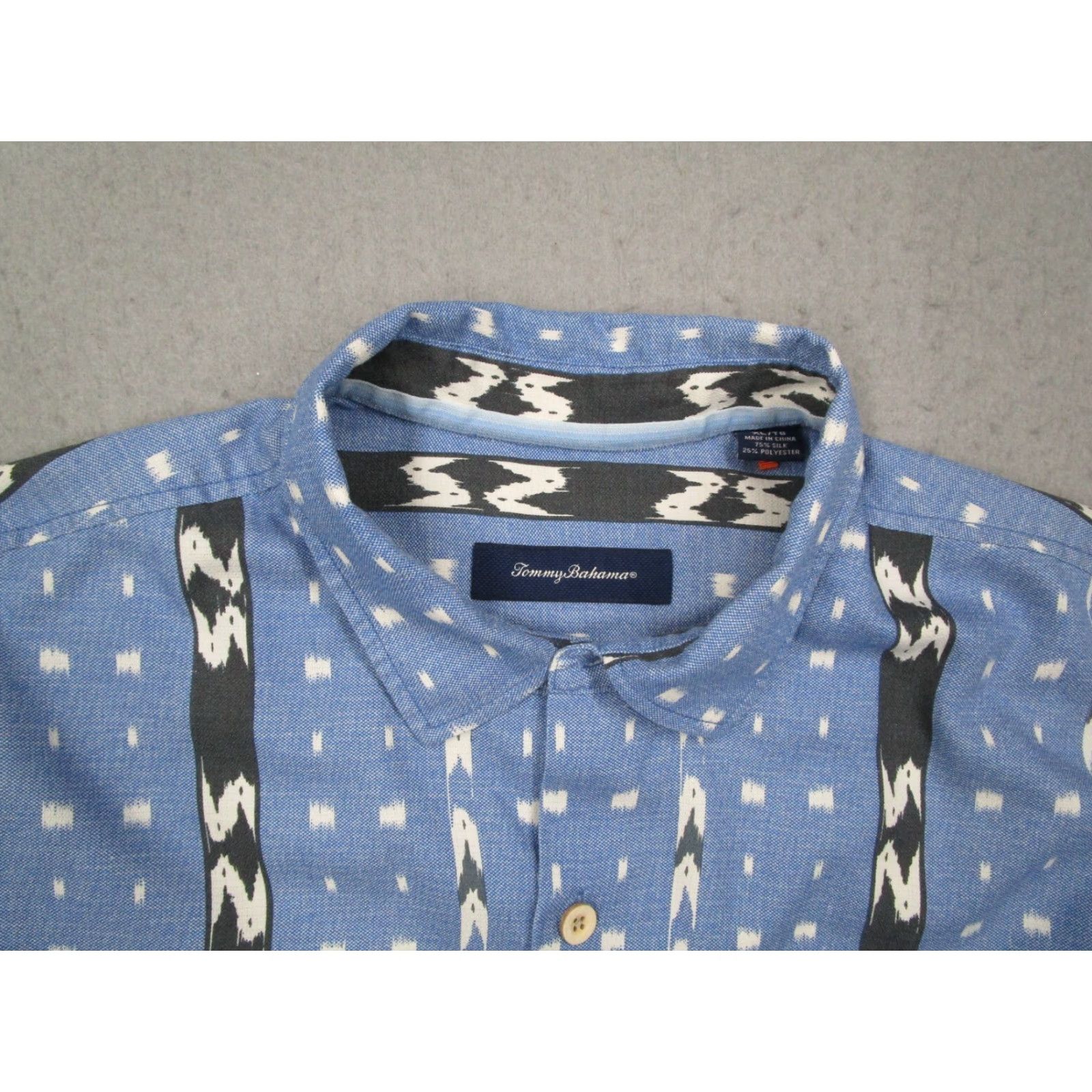 Tommy Bahama Tommy Bahama Shirt Mens XL Blue Button-Up Island Zone Silk Blend Casual Beach Hawaii 70s Retro Tropical Size US XL / EU 56 / 4 - 3 Thumbnail