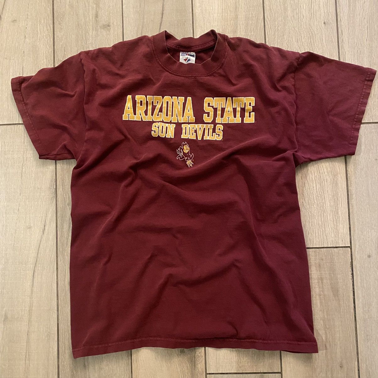 Nike Vintage Y2K Red ASU College Spell Out Graphic Tee Large | Grailed