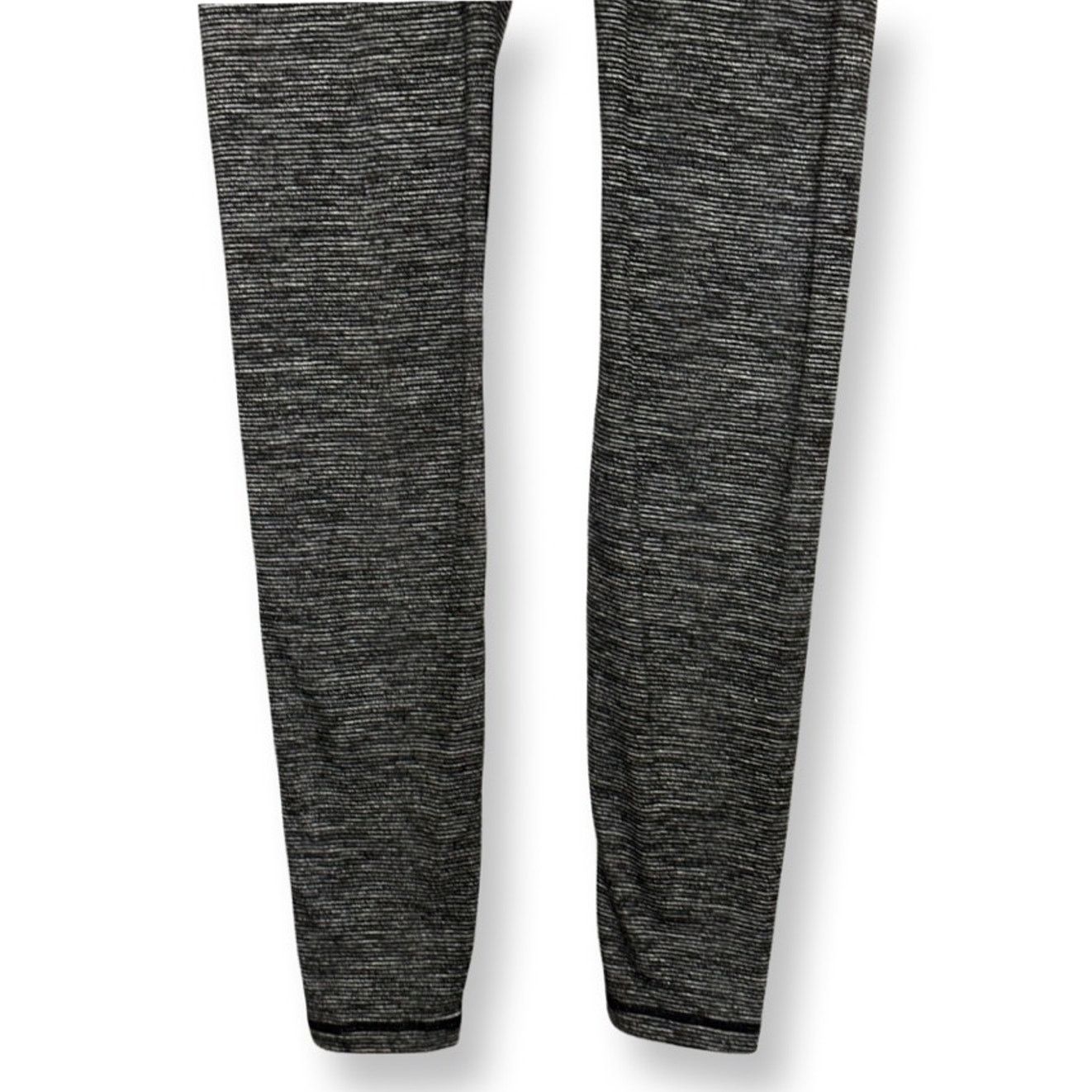 Old Navy Old Navy Active Leggings Black Space Dye Wide Waistband S Size 32" / US 10 / IT 46 - 3 Thumbnail