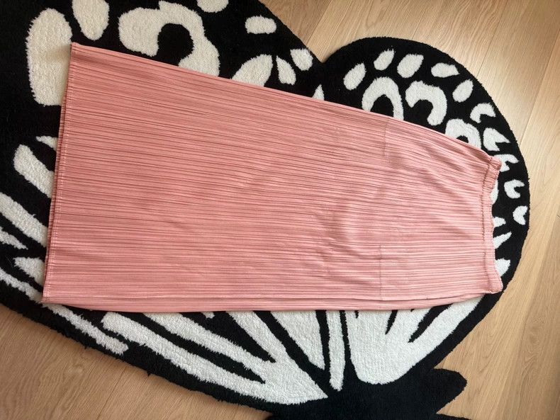 Issey Miyake issey miyake size:3 Pink pleated skirt Size 42" / US 20 - 1 Thumbnail