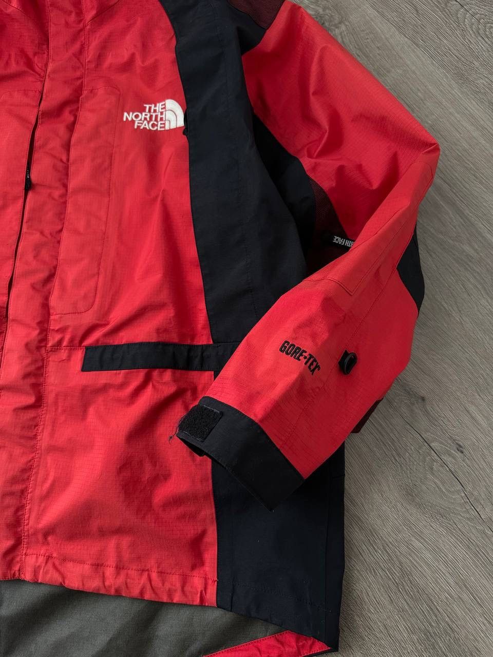 The North Face × Vintage Vintage Outdoor Red Gore-Tex The North Face Jacket Size US L / EU 52-54 / 3 - 7 Thumbnail