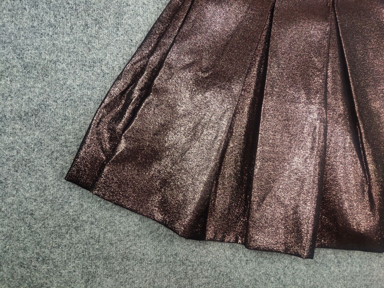 Akris Akris Punto Pleated Bronze Iridescent Lamé Bell Skirt Knee Size 27" / US 4 / IT 40 - 4 Thumbnail