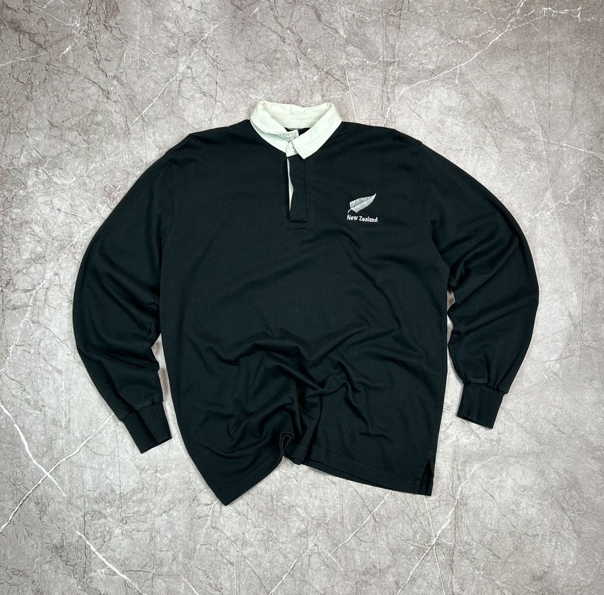 Vintage Vintage 90s Streetwear New Zealand Long Sleeve Rugby Polo Size US L / EU 52-54 / 3 - 1 Thumbnail