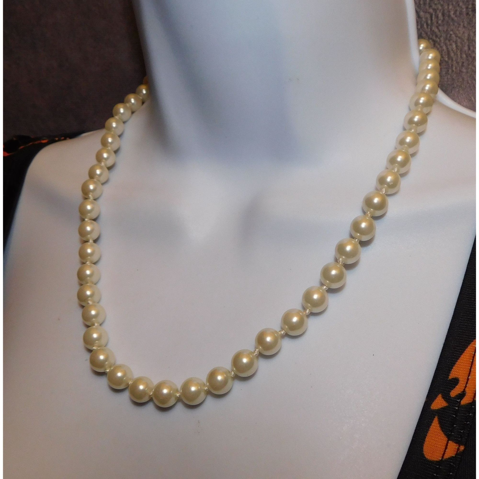 Other Elegant Classic Faux Pearl Beaded Necklace Size ONE SIZE - 1 Thumbnail
