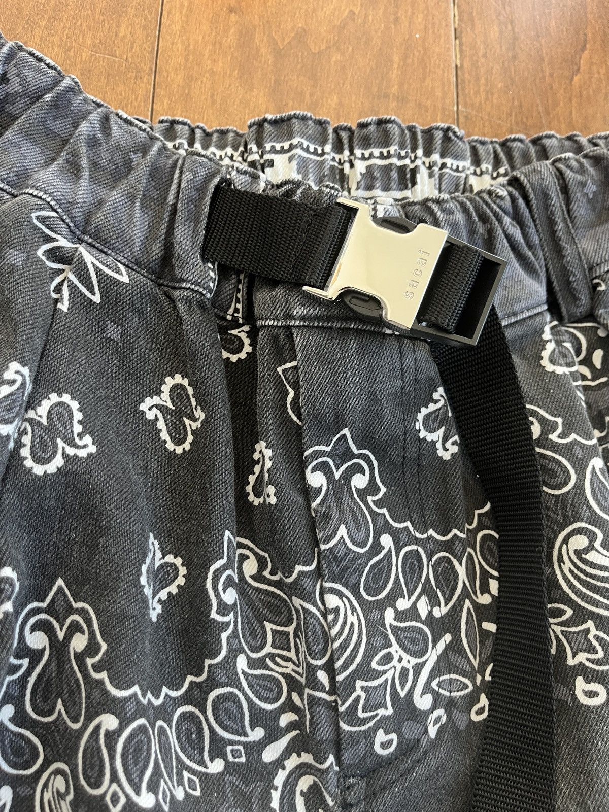 Sacai BANDANA CARGO SHORT Size US 26 / EU 42 - 3 Thumbnail