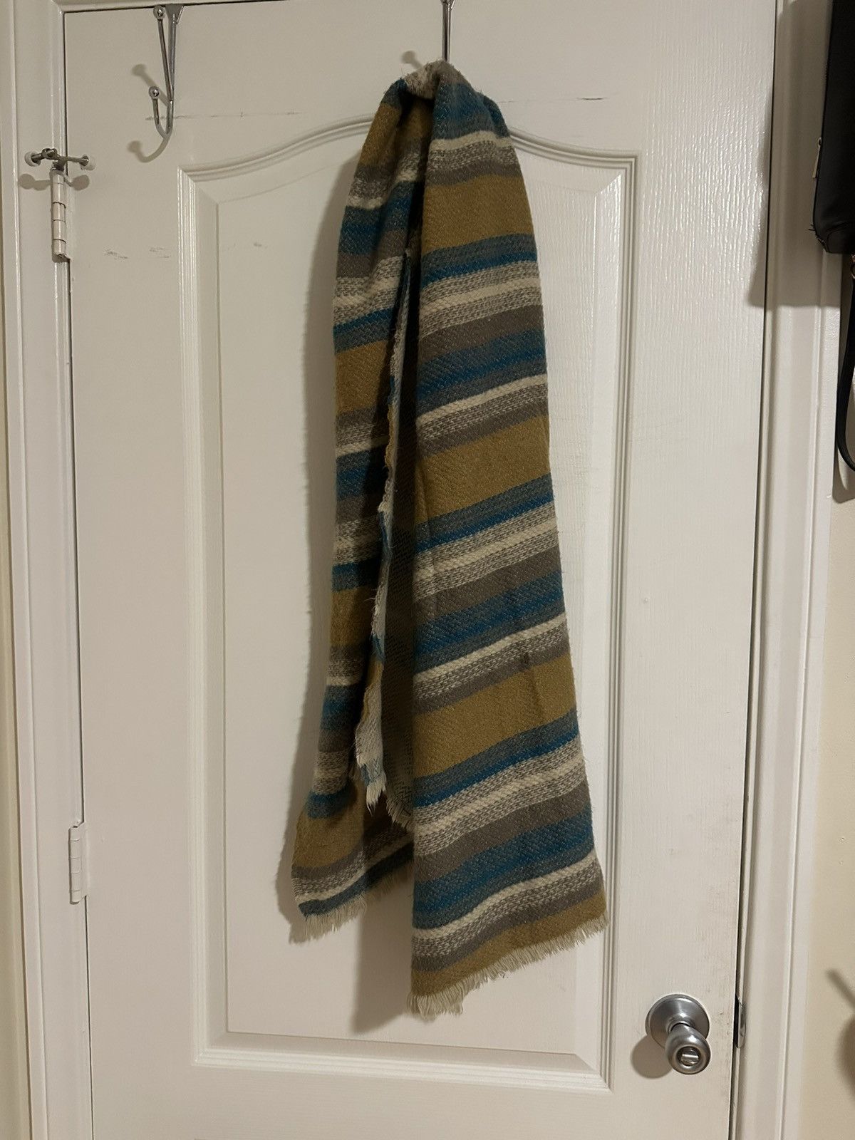 Other Two blanket scarves Size ONE SIZE - 1 Thumbnail