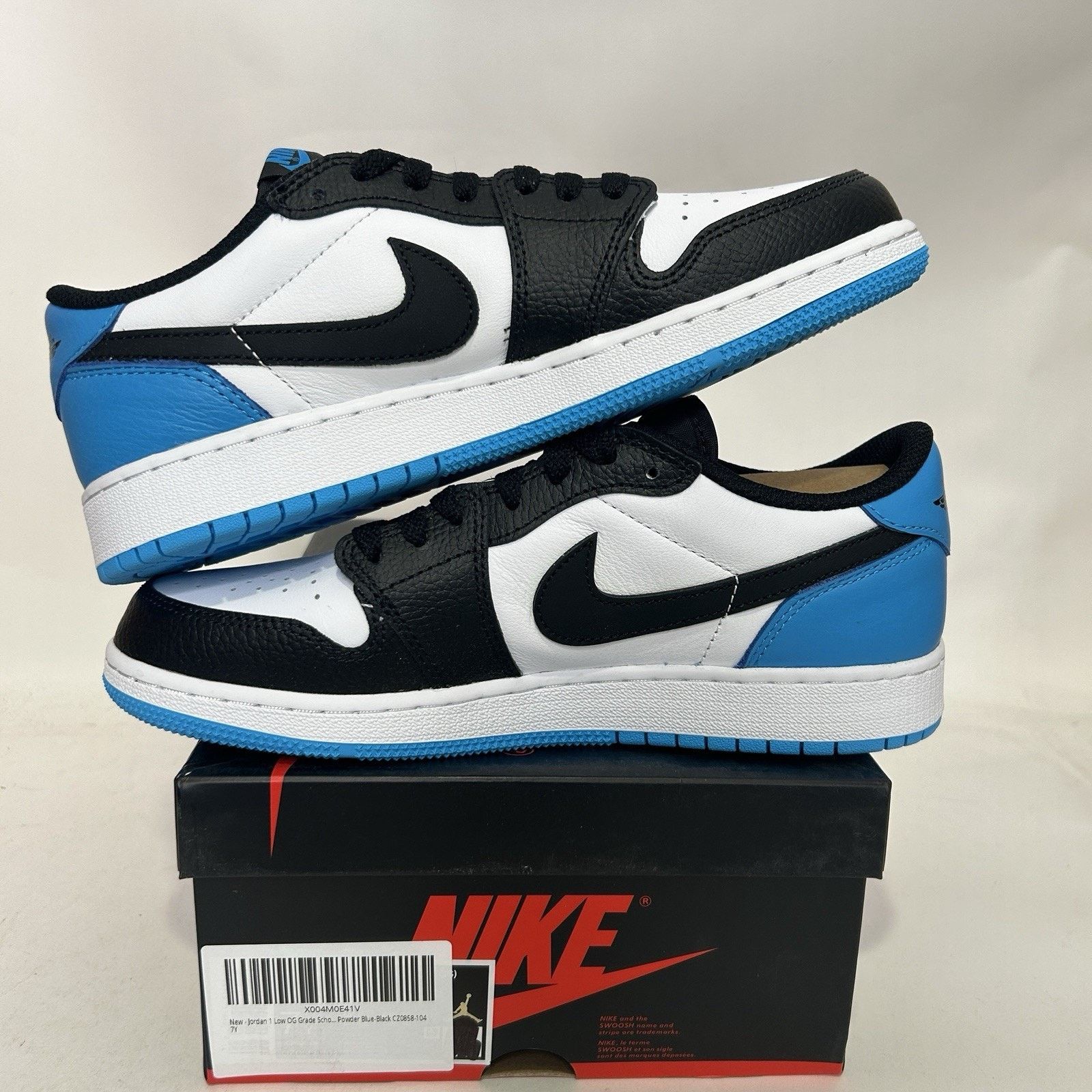 Nike Nike Air Jordan 1 Low Retro GS “UNC/Blue White Black” Size US 8.5 / IT 38.5 - 3 Thumbnail