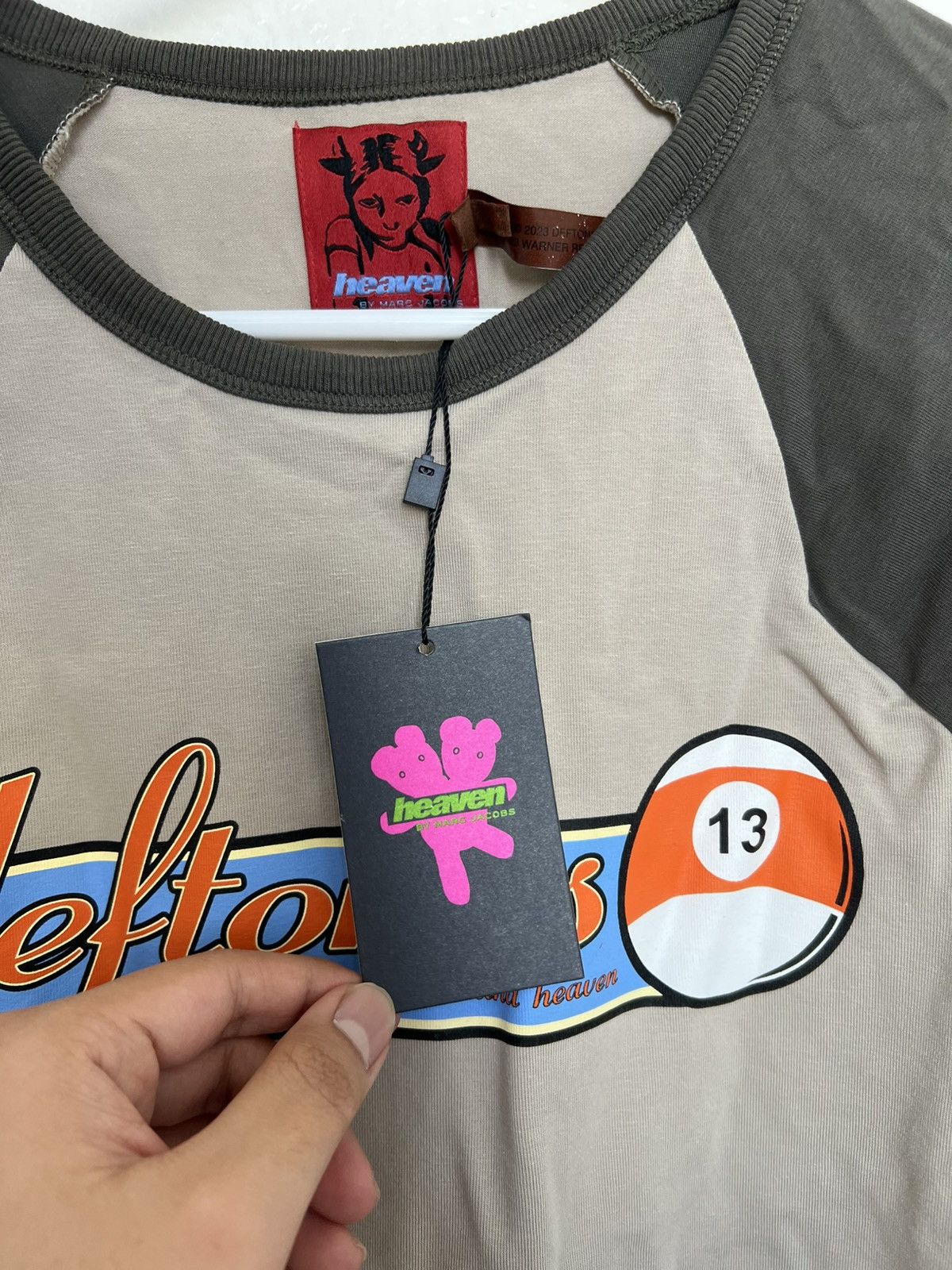 Heaven by marc jacobs Deftones Billiard Ball Raglan tee