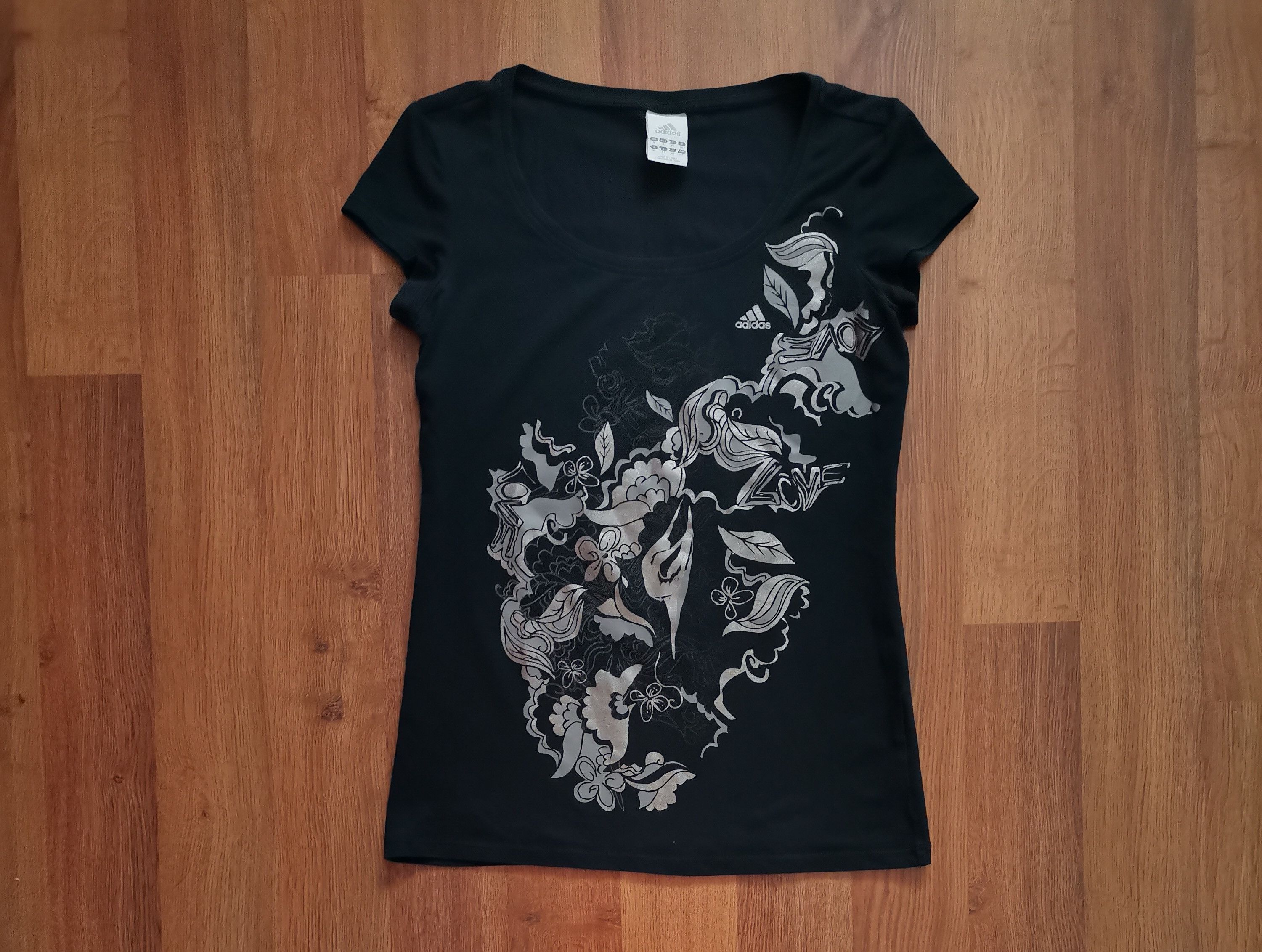 Adidas × Vintage Vintage Adidas Women's Floral Tee Size S / US 4 / IT 40 - 1 Thumbnail