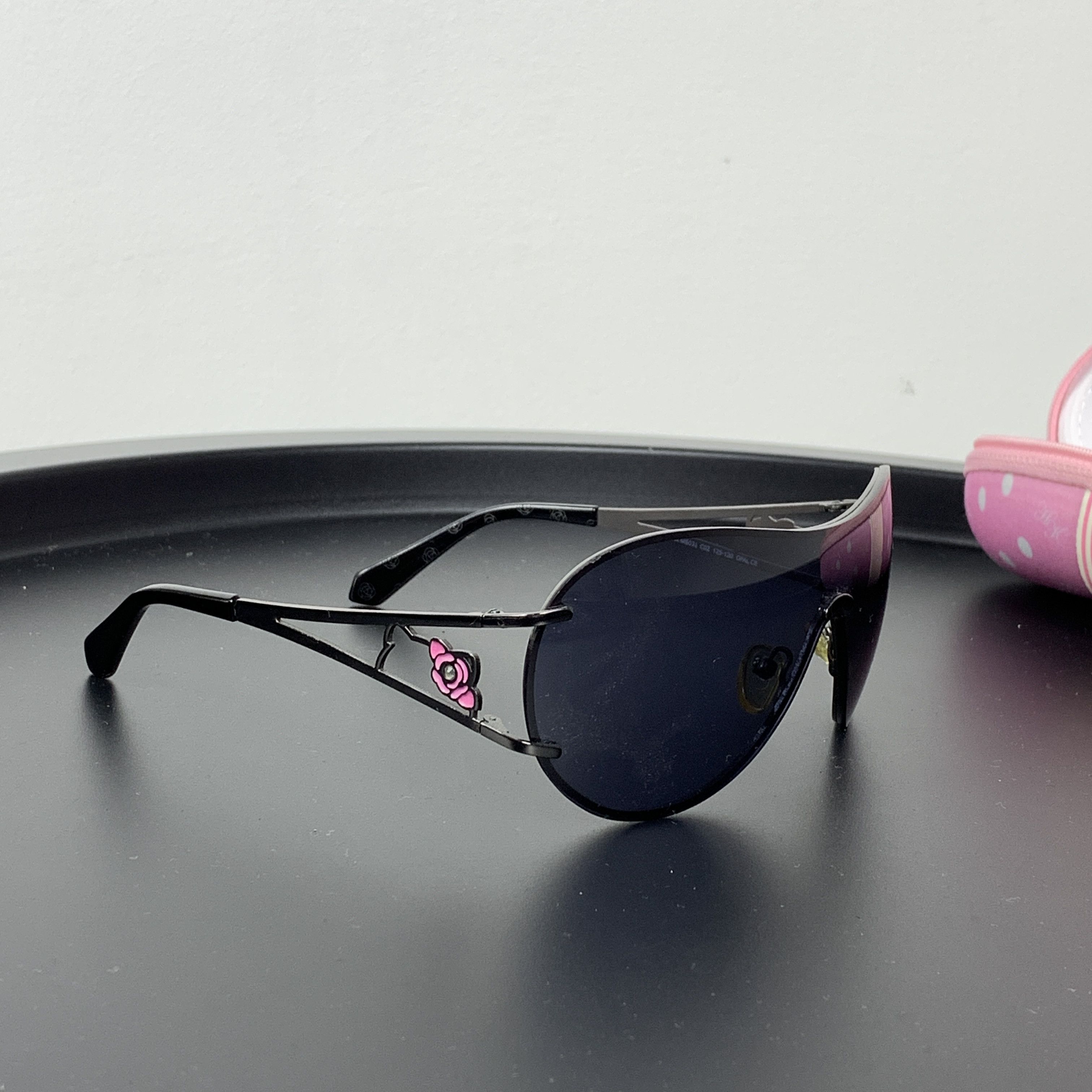 Vintage Y2K Hello Kitty SLAY Women's Sunglasses Glasses With Case Size ONE SIZE - 4 Thumbnail