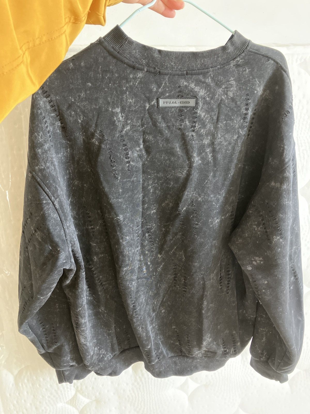 Other The black top is keep warm Size US XXL / EU 58 / 5 - 2 Thumbnail