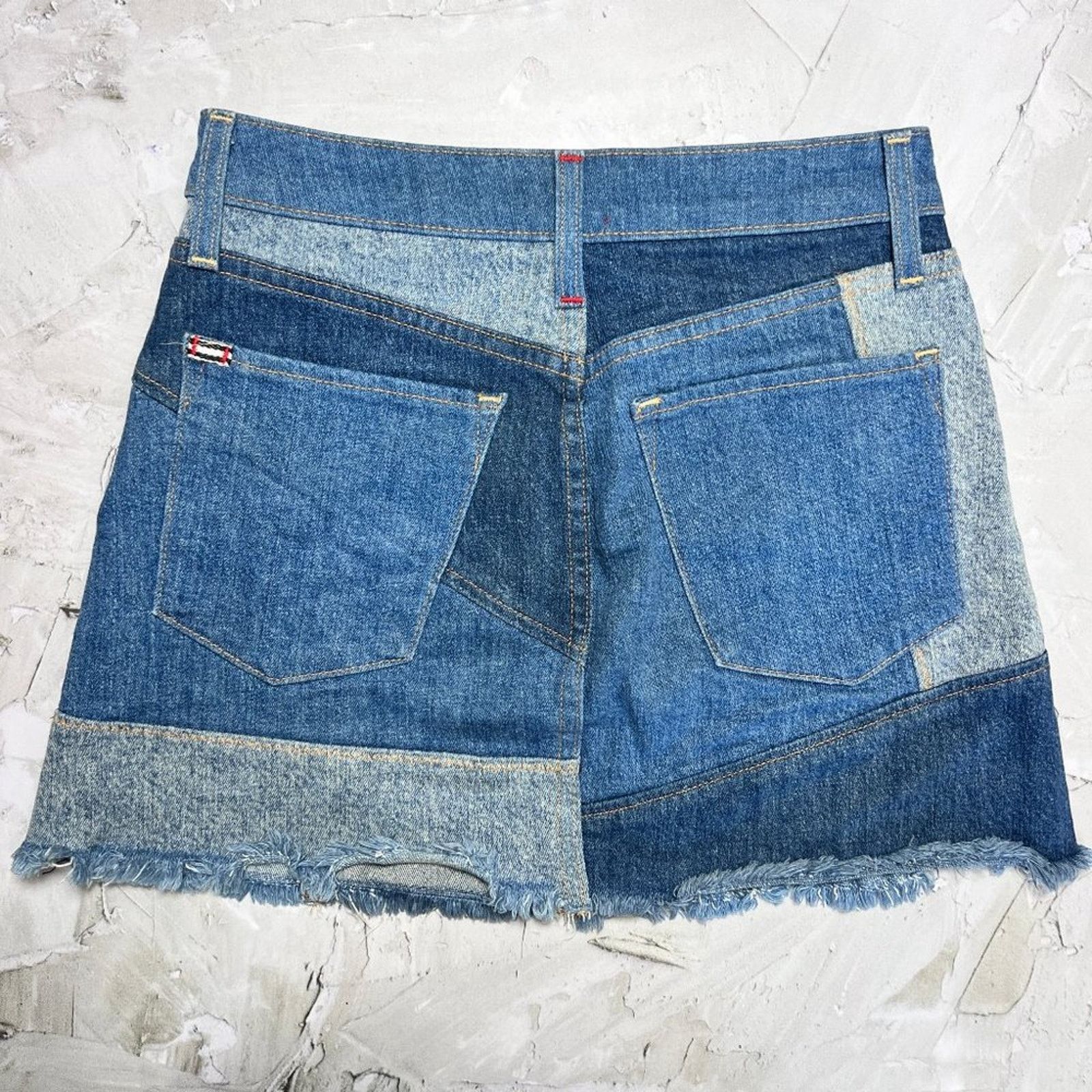 Alice + Olivia AO.LA Alice + Olivia Keep Steppin Denim Mini Skirt Size 25 Size 25" / US 0 / IT 36 - 2 Thumbnail