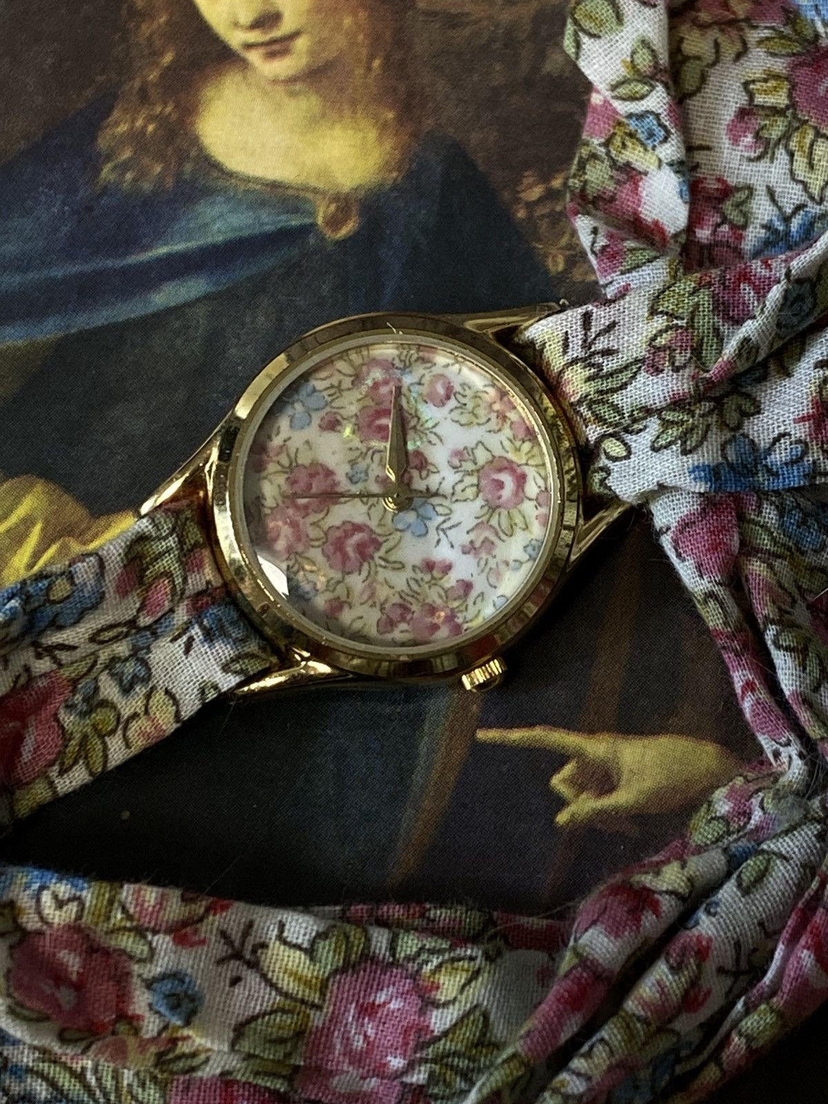 Hysteric Glamour Cottagecore Floral Fabric Strap Watch Gold Tone Size ONE SIZE - 2 Thumbnail