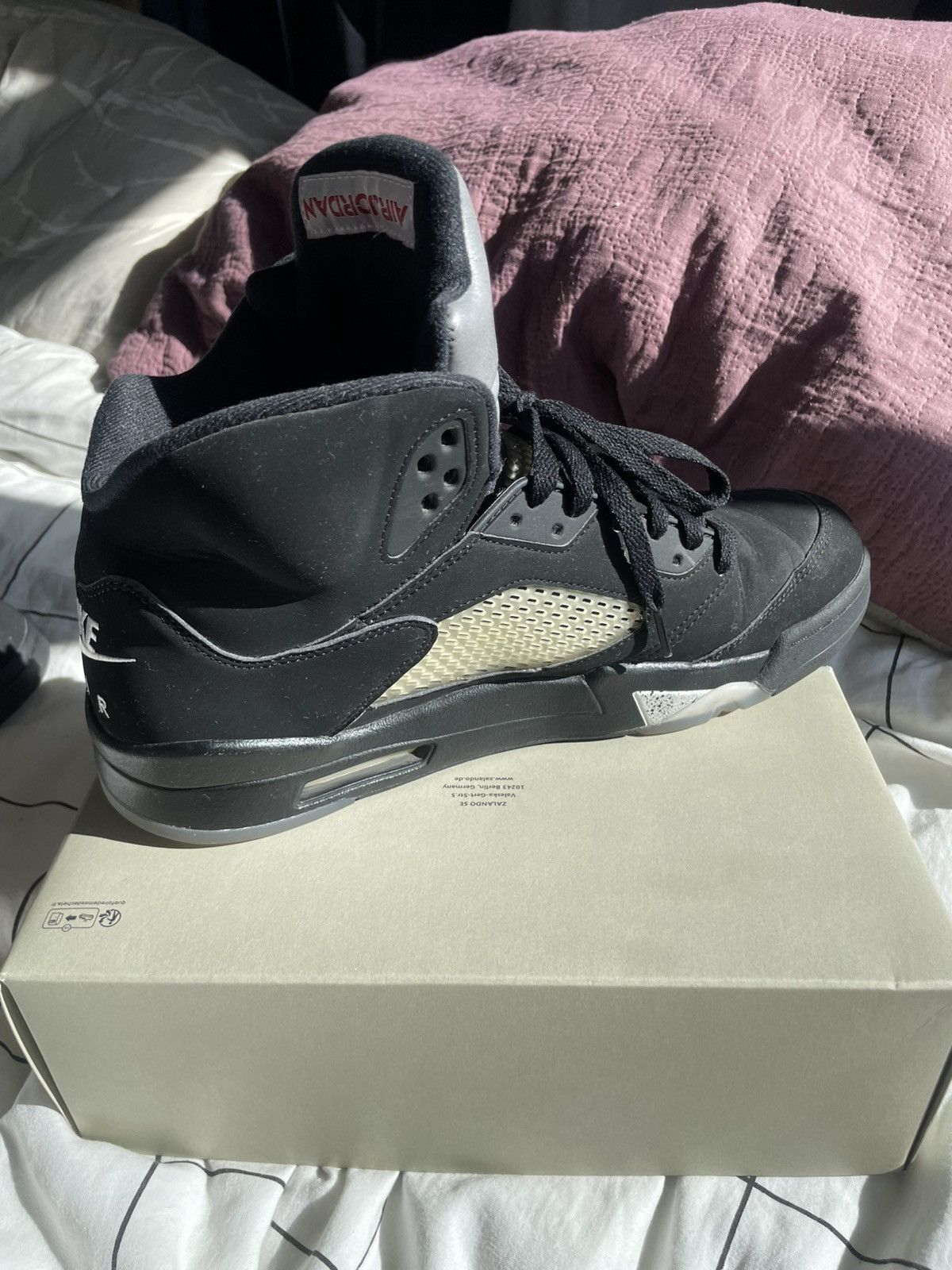 Jordan Brand Jordan 5 Black Metallic 2016 Size US 12 / EU 45 - 13 Thumbnail