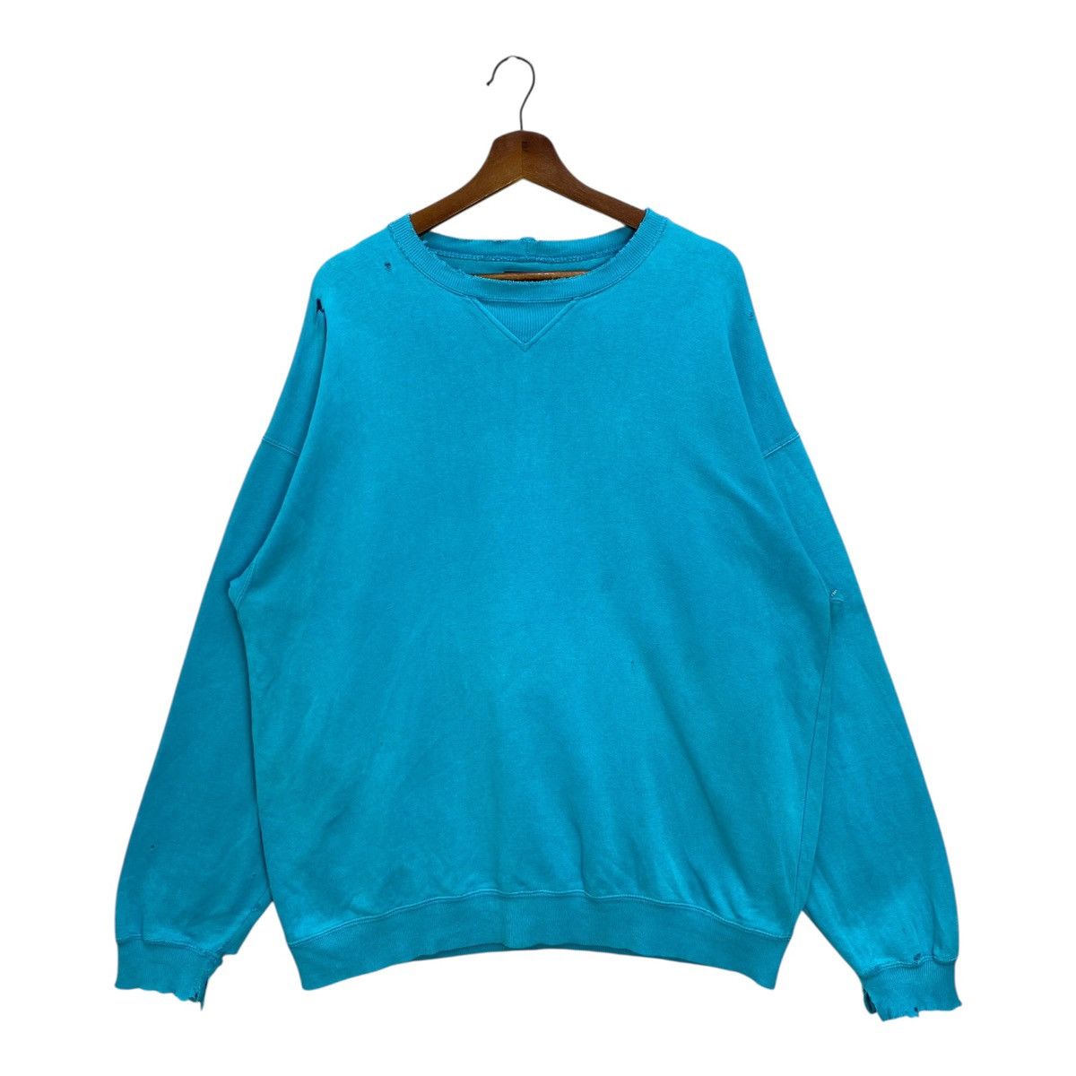 Gap Vintage Gap Plain Distressed Sweatshirt Crewneck Size Medium Size US M / EU 48-50 / 2 - 1 Thumbnail
