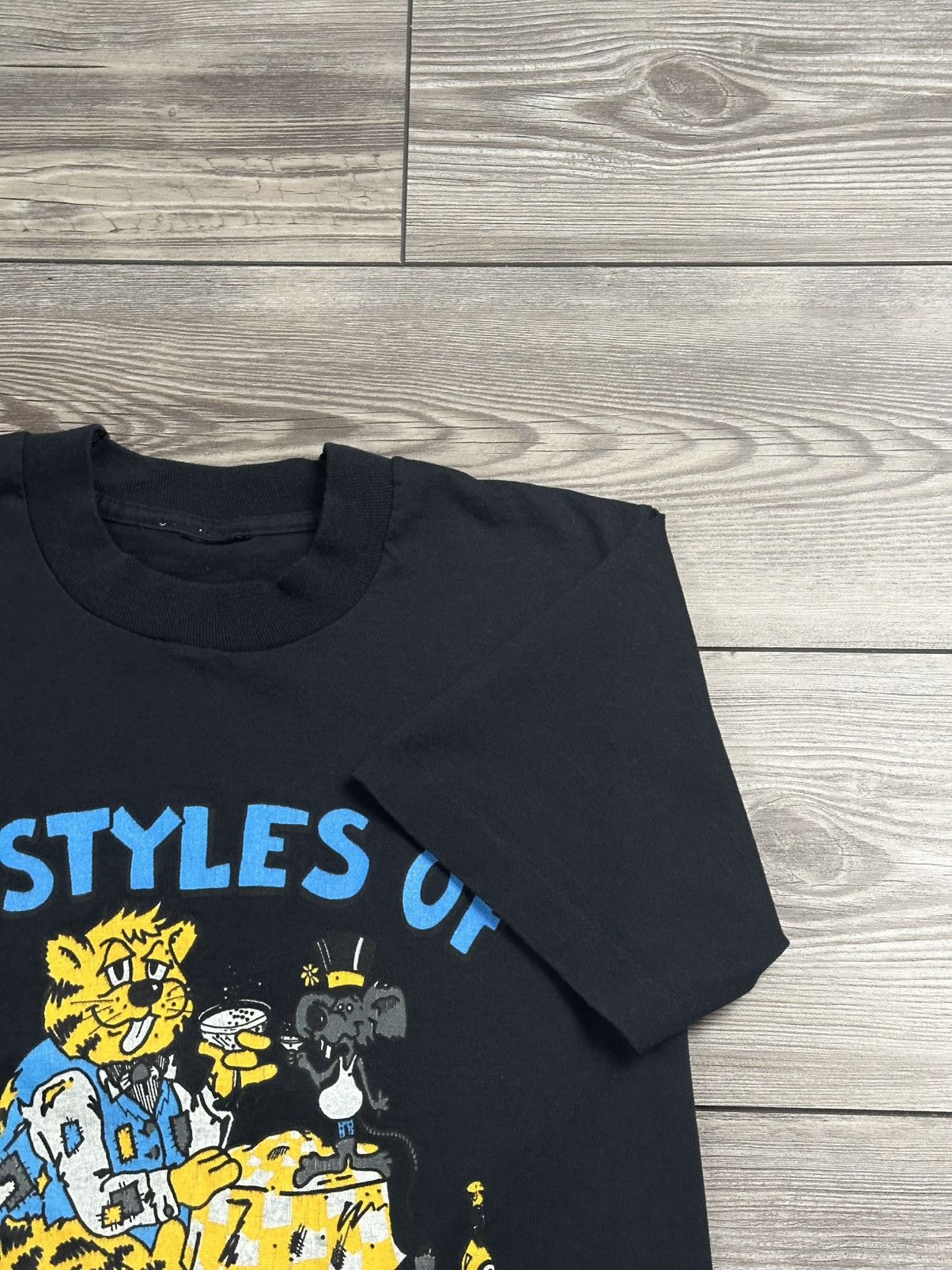 Vintage 80’s Vintage “Lifestyles Of The Poor & Unknown” T Shirt Size US S / EU 44-46 / 1 - 3 Thumbnail