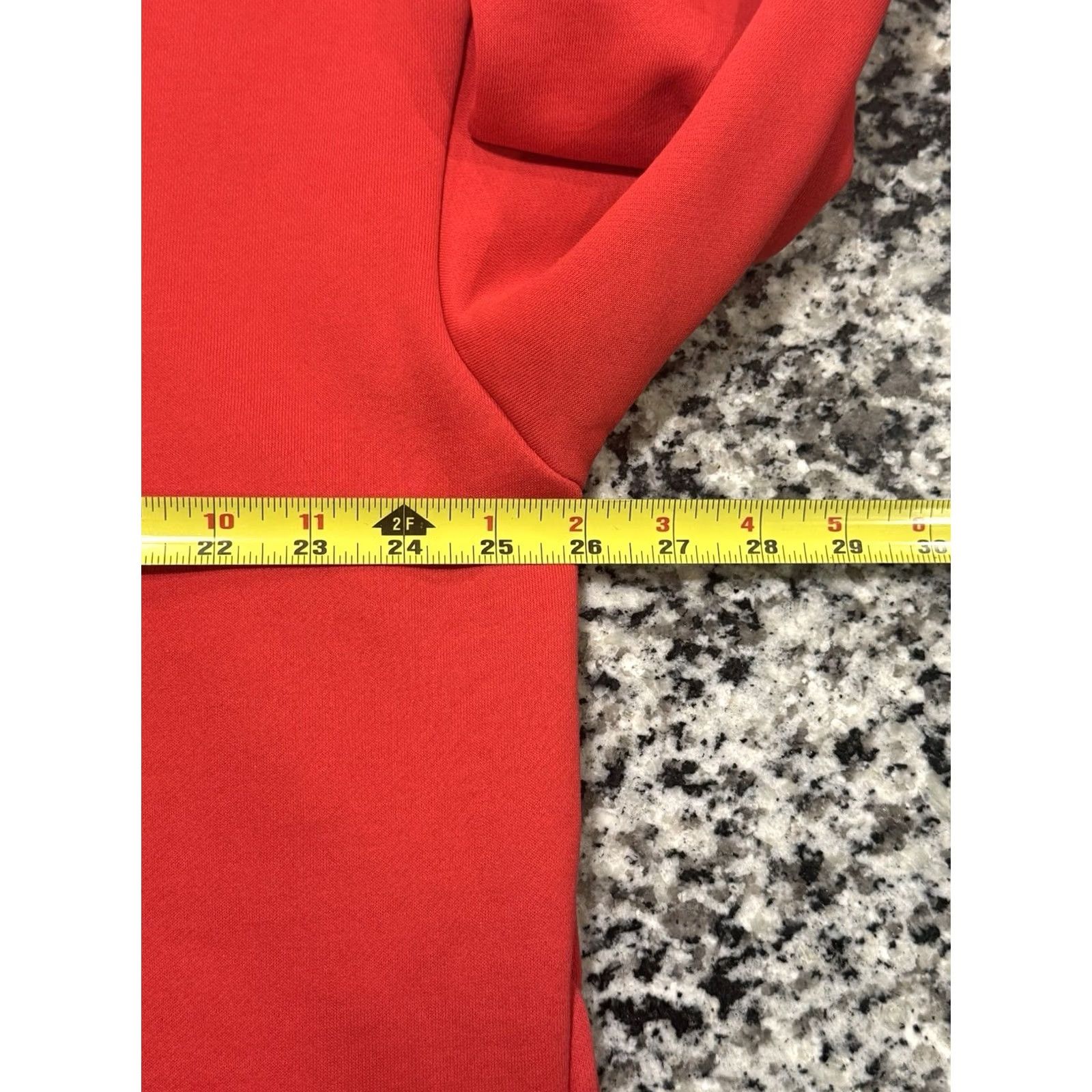 Vintage Milli Merch Red Cropped Hoodie W/ Pockets “The World Is Yours” Mens Sz S RARE Size US S / EU 44-46 / 1 - 5 Thumbnail