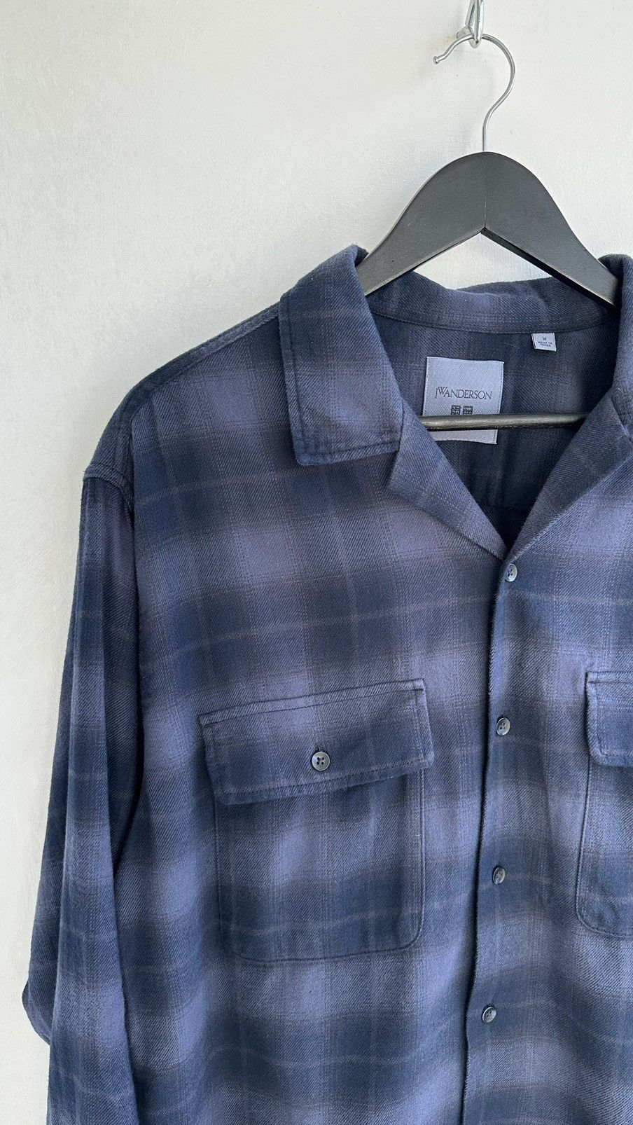 JW Anderson × Uniqlo JW Anderson X Uniqlo Blue Flannel Men Shirt Size M-L Size US M / EU 48-50 / 2 - 3 Thumbnail