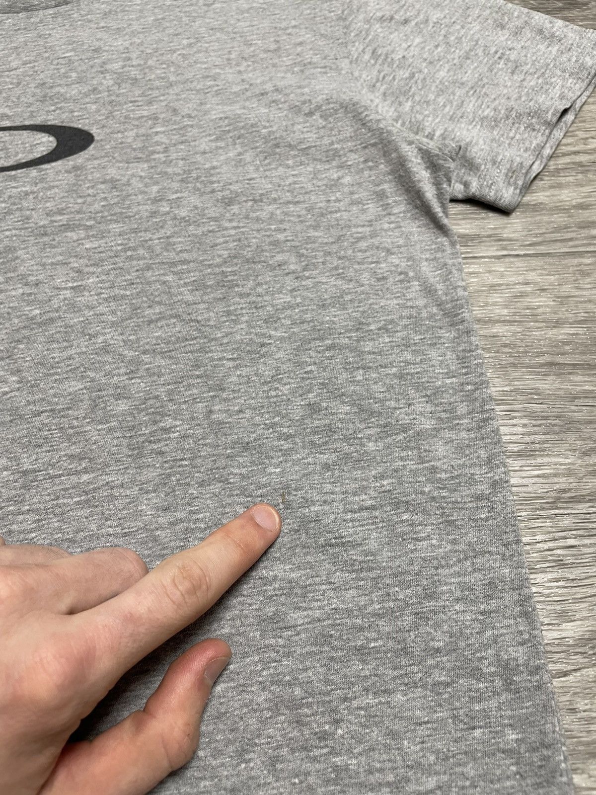 Oakley Vintage Oakley Center Logo Gray T-Shirt Size US M / EU 48-50 / 2 - 4 Thumbnail