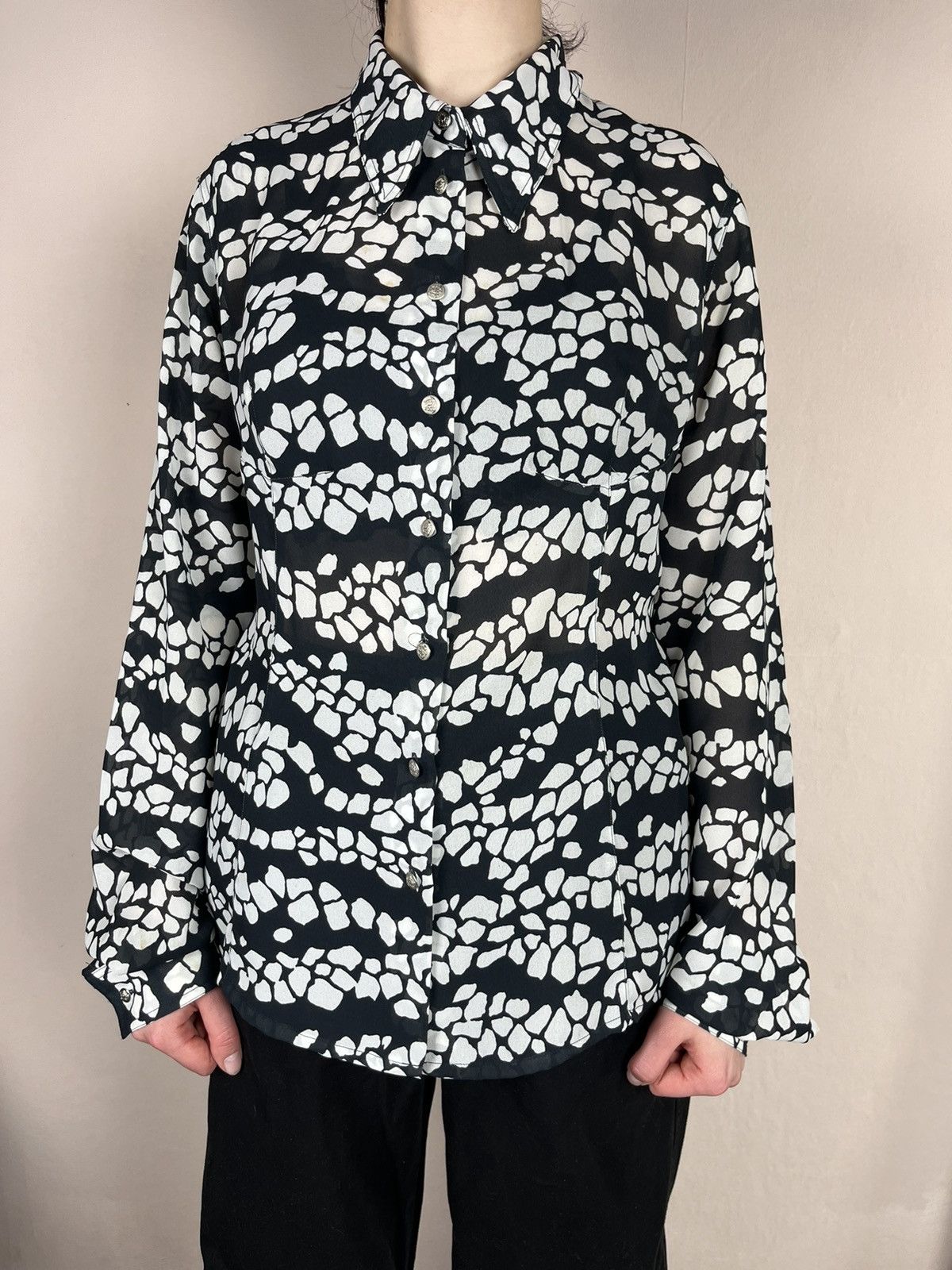 Versace Jeans Couture Vintage Versace Jeans Couture women abstrac shirt Longsleeve Size L / US 10 / IT 46 - 8 Thumbnail