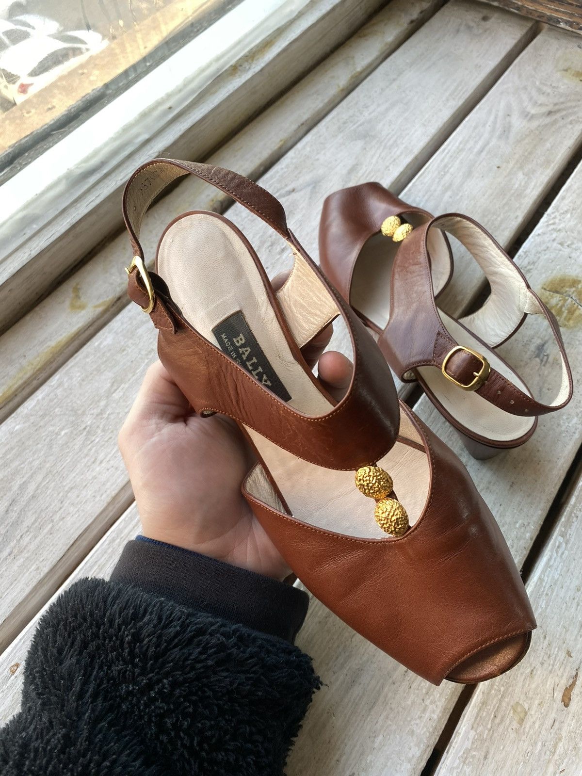 Bally × Designer Bally Made in Switzerland Leather Sandals with Gold Accents Size US 5 / IT 35 - 4 Thumbnail