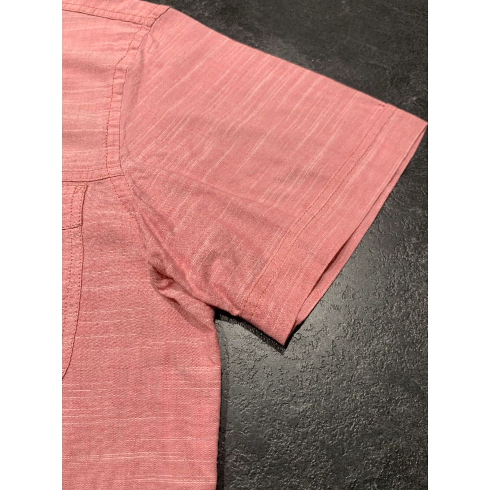 Izod VINTAGE IZOD Saltwater Classic Men's Short Sleeve Button-Up Shirt Pink 44 Chest Casual Size US M / EU 48-50 / 2 - 2 Thumbnail