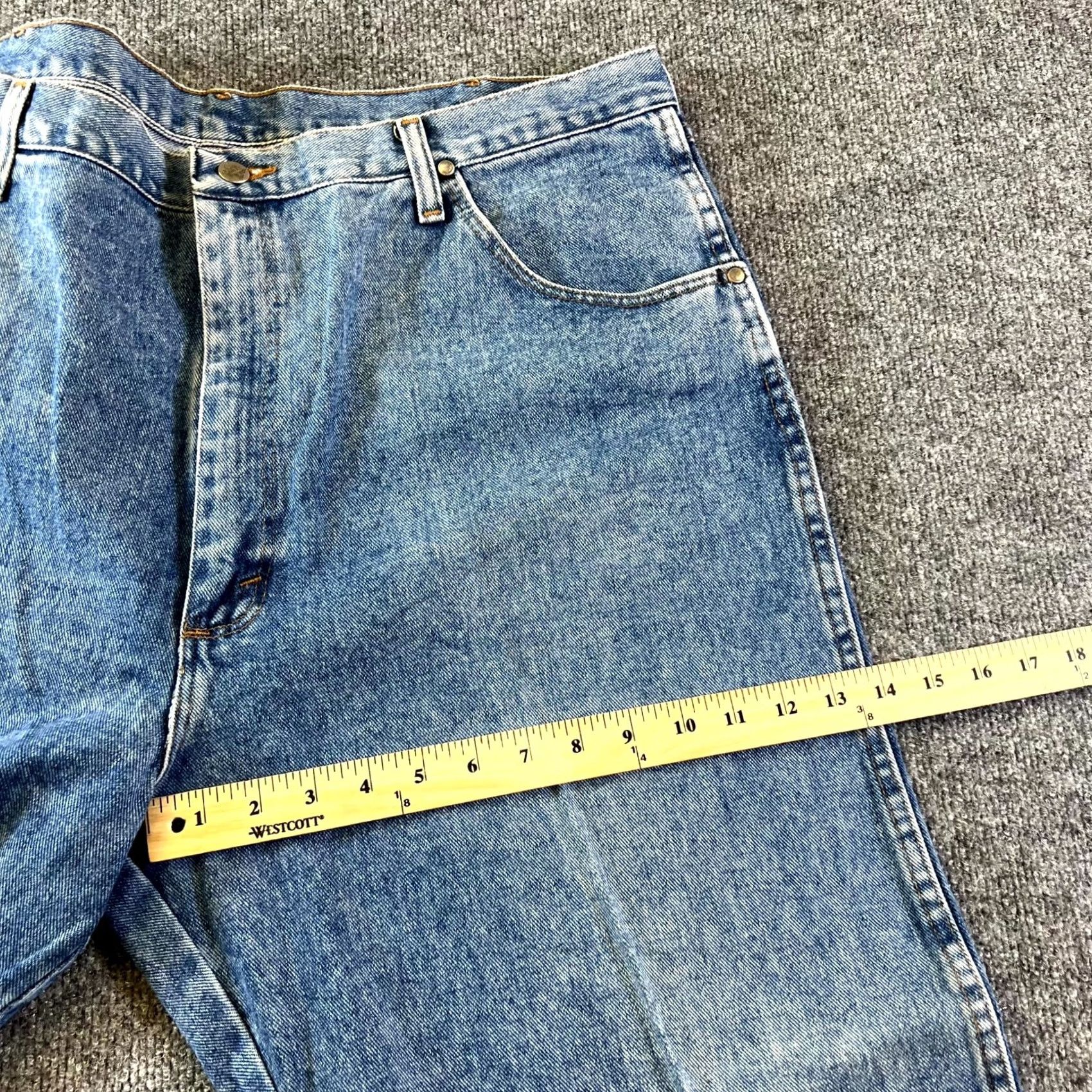 Wrangler VINTAGE Wrangler Jeans Mens 42x34 Blue Denim High Rise Regular Fit Tapered Leg Wrangler 20X Jeans Mens 42x34 Blue Denim Regular Fit Tapered Leg Size US 42 / EU 58 - 5 Thumbnail
