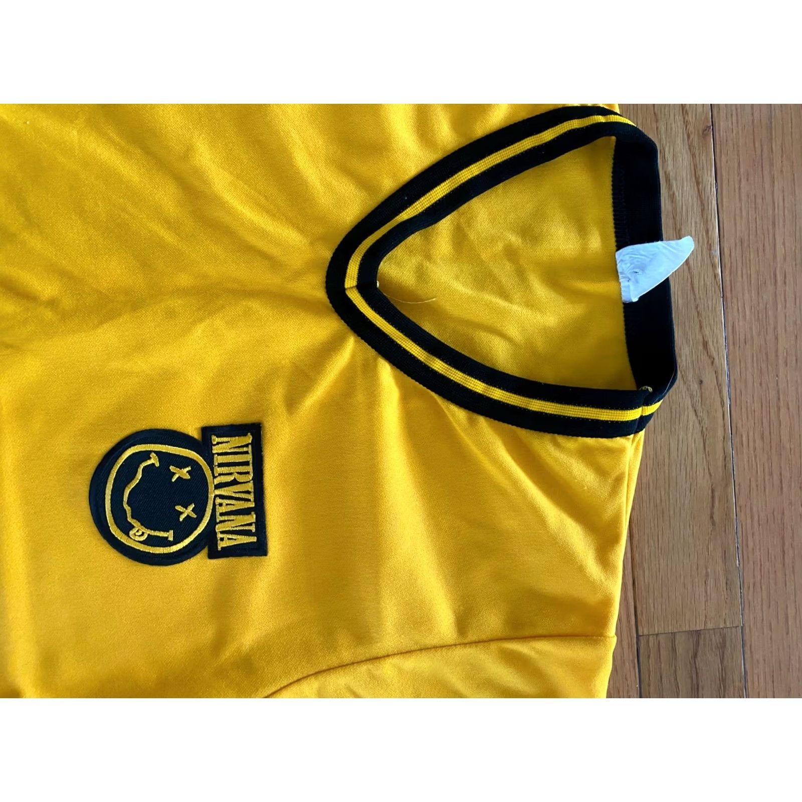 Vintage Nirvana Majestic Mens S T-Shirt Baseball Jersey Yellow Patch Grunge Vintage Band Rare Shirt Size US S / EU 44-46 / 1 - 3 Thumbnail