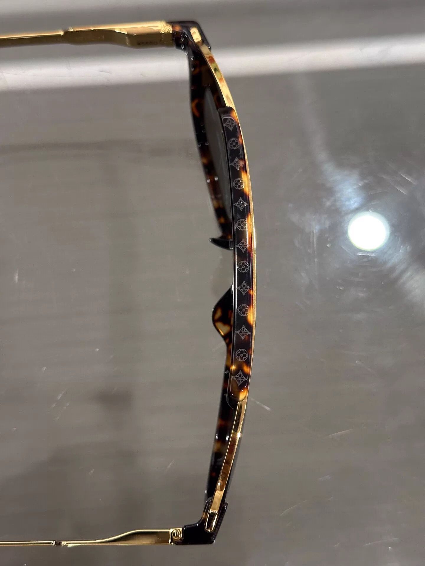 Louis Vuitton LV Black Monogram Gold Irregular Sunglasses Size ONE SIZE - 6 Thumbnail
