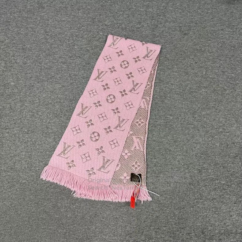 Louis Vuitton Louis Vuitton Pink Silver Thread Old-print Wool Scarf Size ONE SIZE - 2 Thumbnail