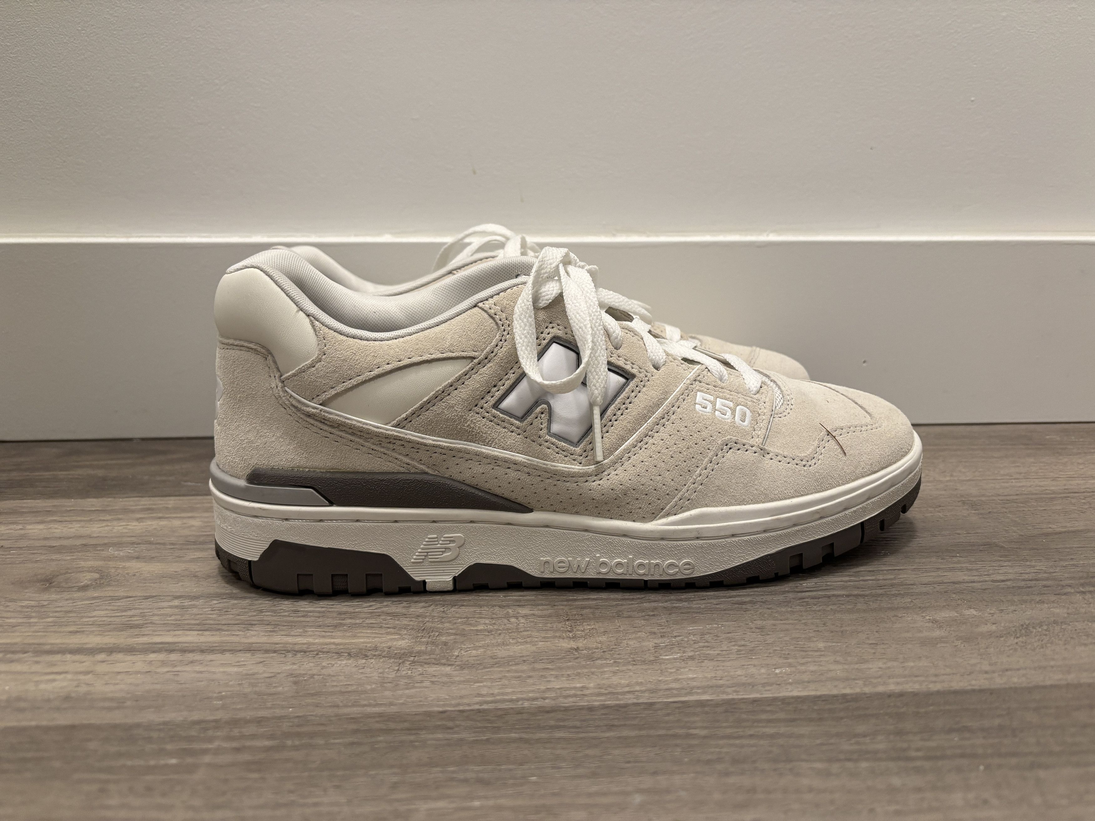New Balance 550 Sneaker Size US 9.5 / EU 42-43 - 2 Thumbnail
