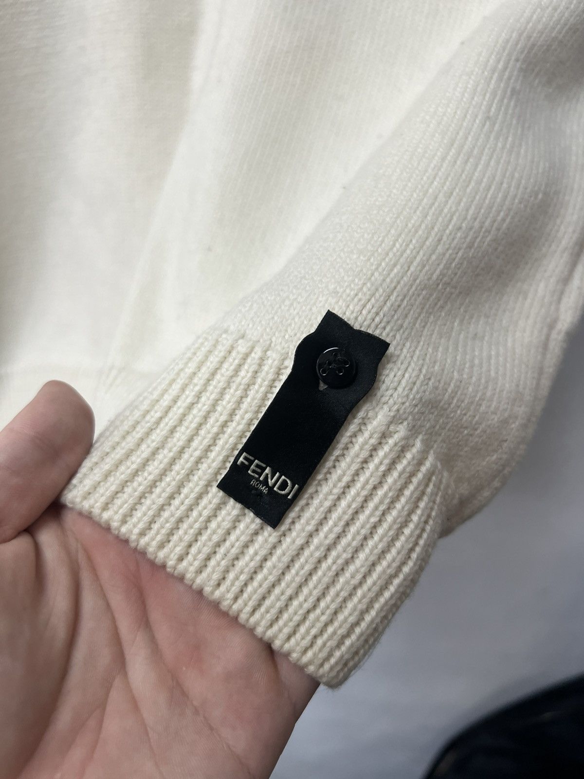 Fendi Fendi Sweater Teddy Wool Mens Size 50 M Luxury Monogram Size US M / EU 48-50 / 2 - 2 Thumbnail