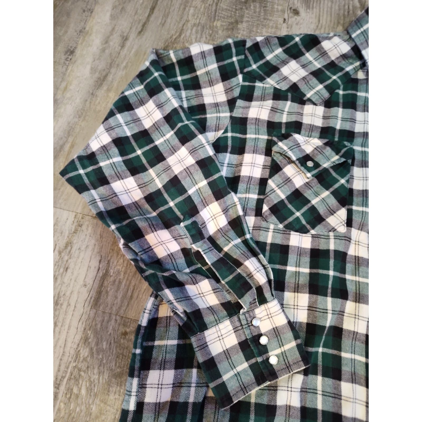 Vintage VINTAGE Big Mac Plaid Snap Shirt XLT Green Long Sleeve Big & Tall Mens Size US XL / EU 56 / 4 - 5 Thumbnail